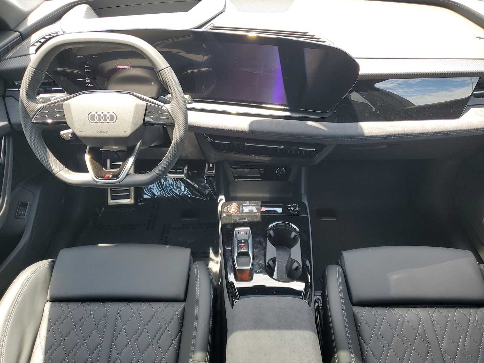 Thumbnail: 2025 Audi SQ6 e-tron - 11