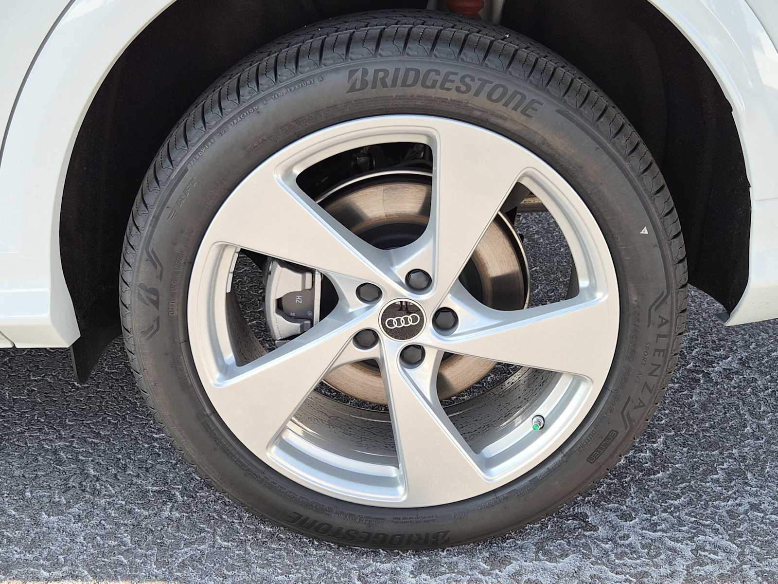 Thumbnail: 2025 Audi Q5 - 12