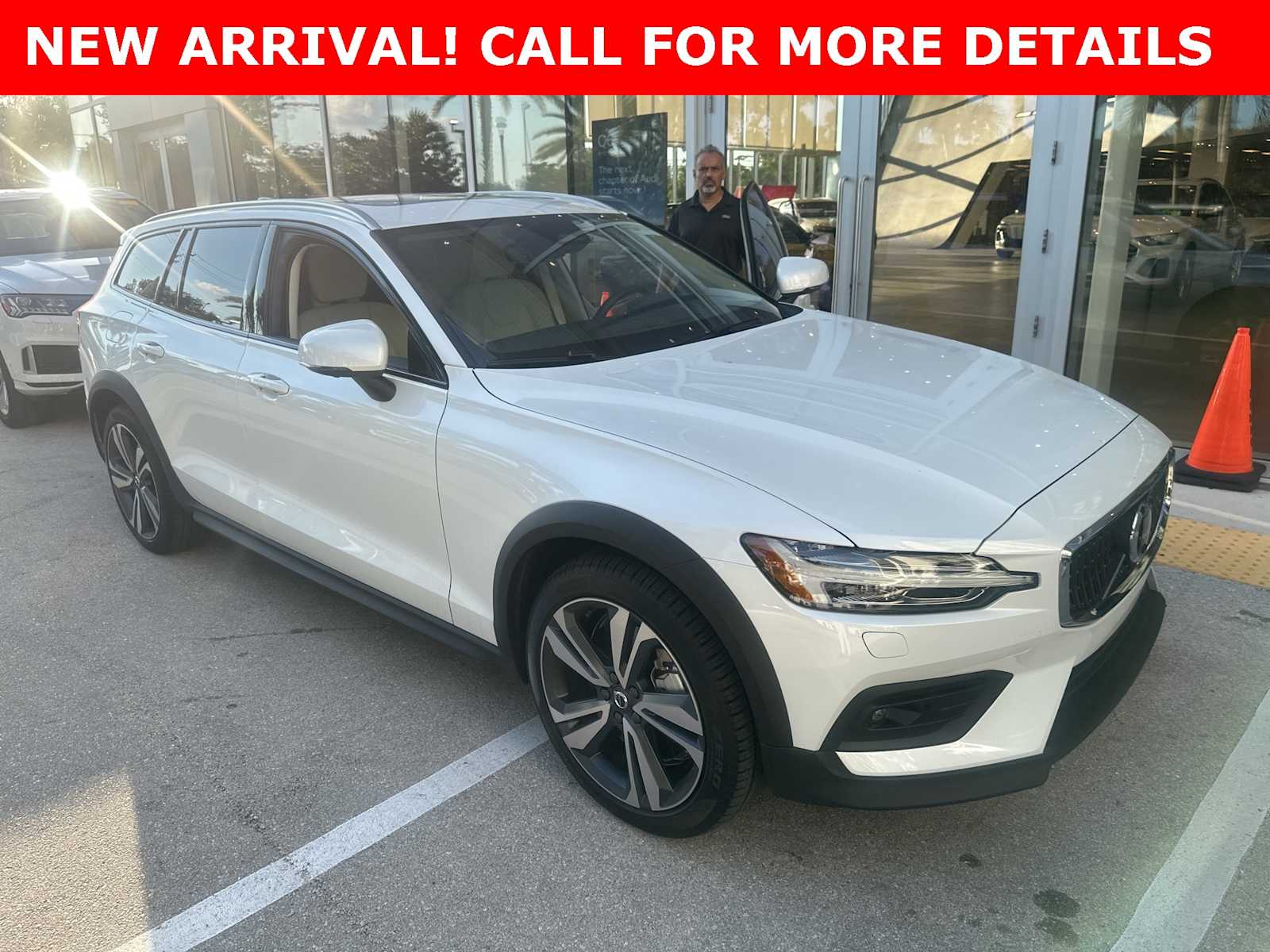 Thumbnail: 2025 Volvo S60 - 2