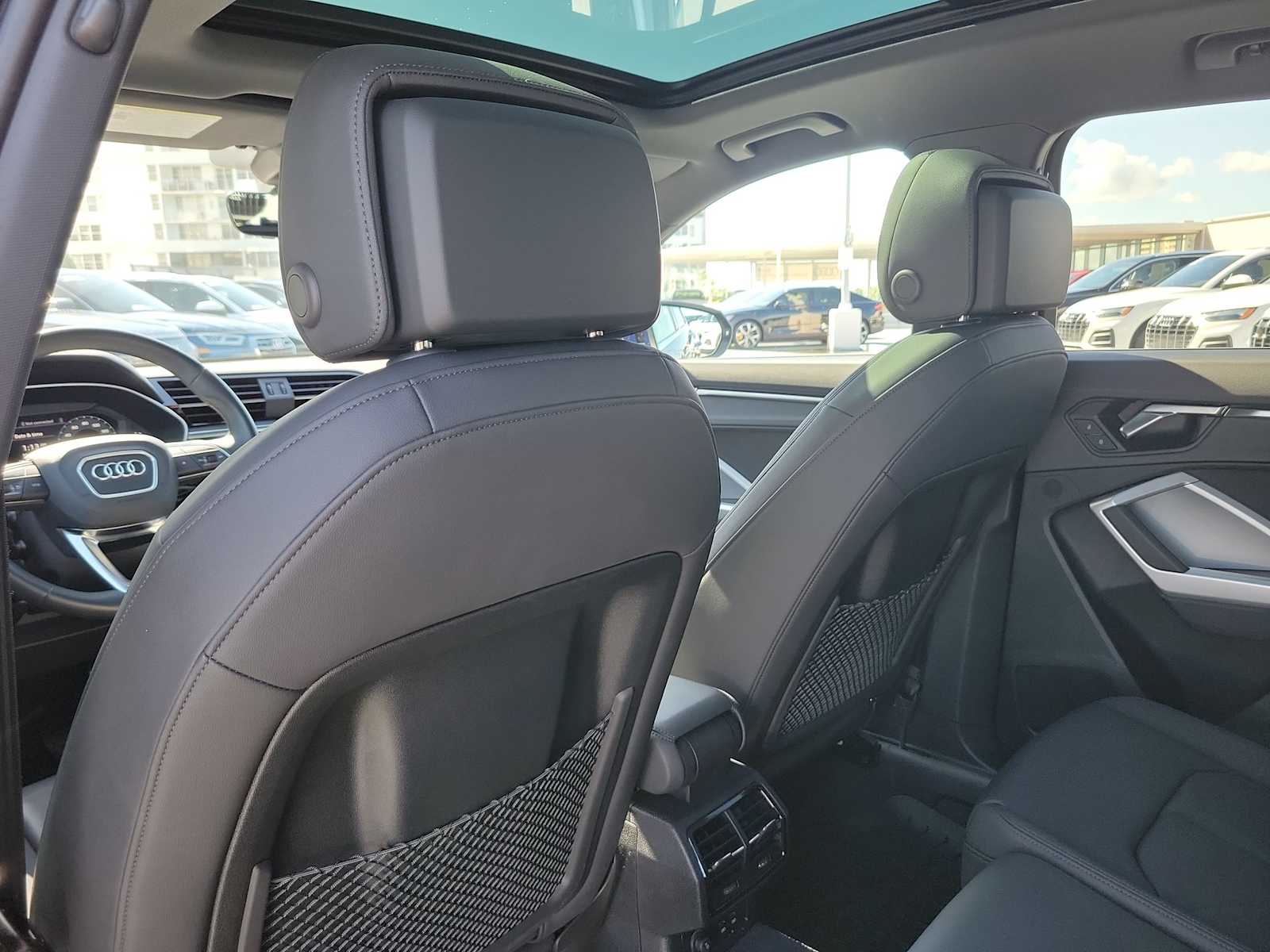 Thumbnail: 2024 Audi Q3 - 17