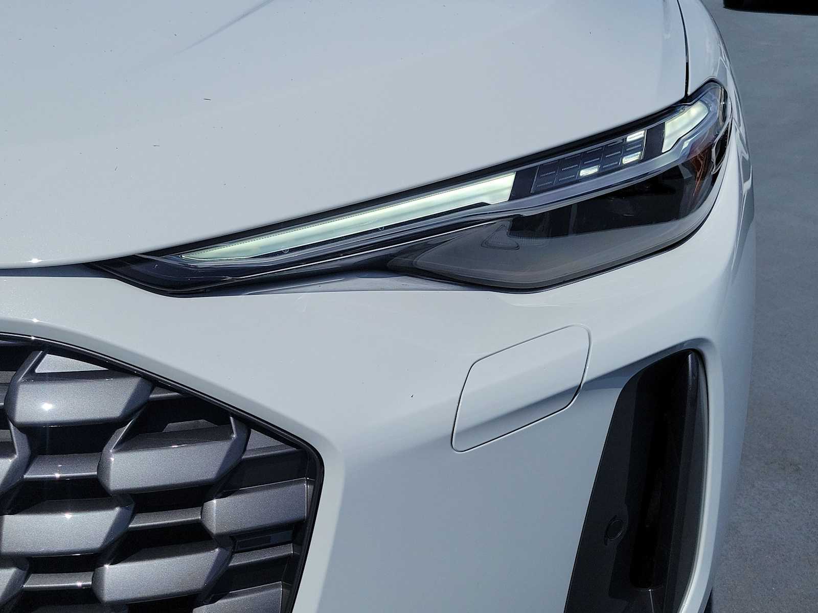 Thumbnail: 2026 Audi Q5 - 10