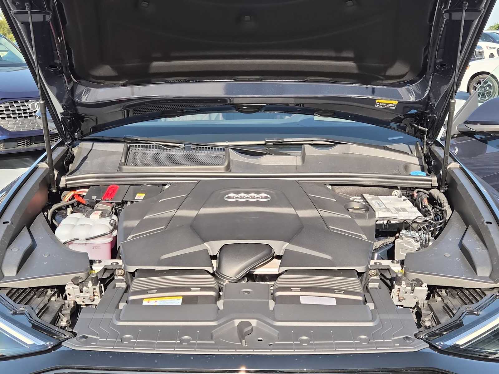 Thumbnail: 2026 Audi Q8 - 13