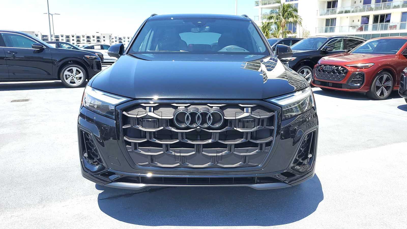 Thumbnail: 2026 Audi Q7 - 9