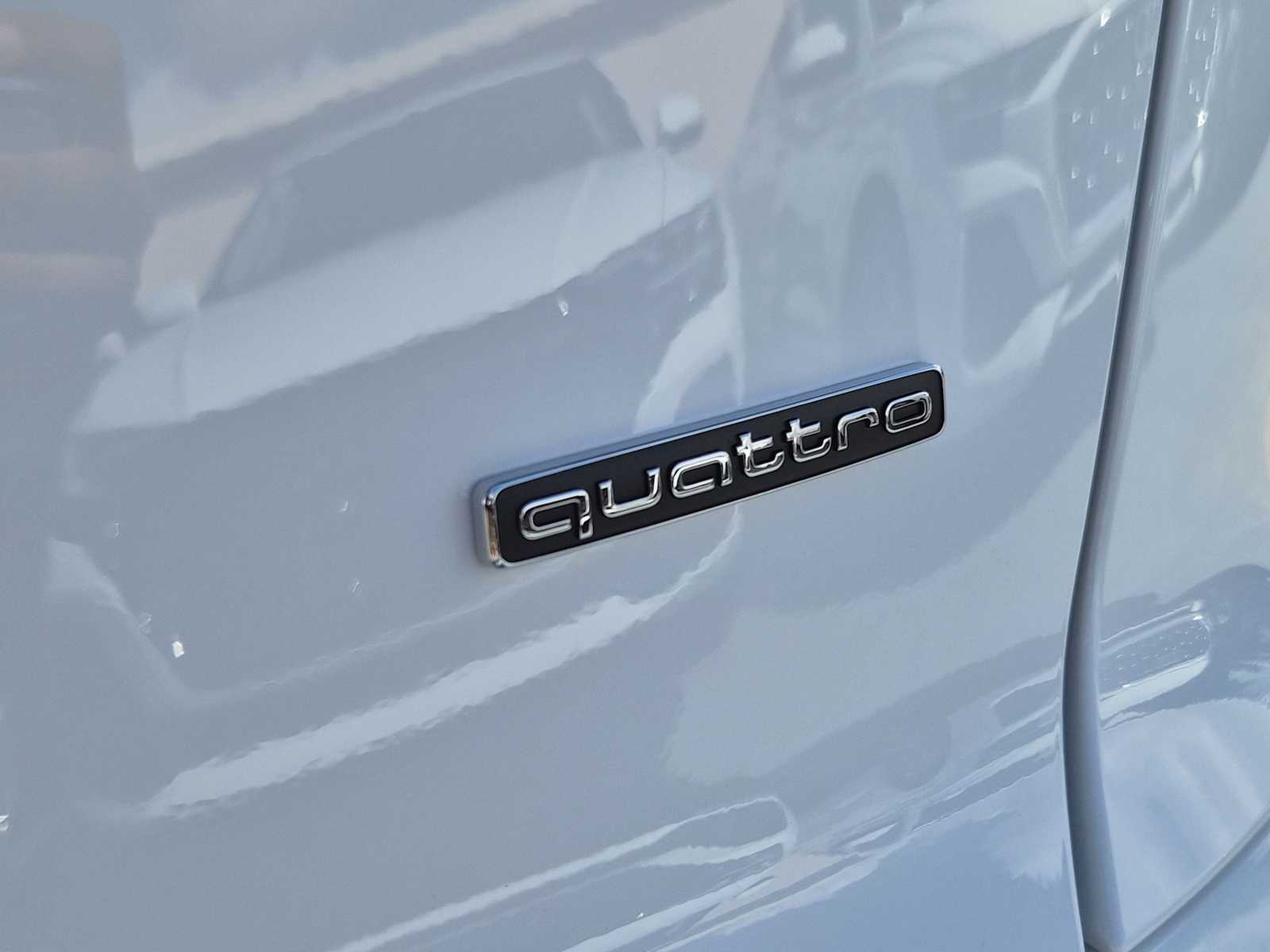 Thumbnail: 2026 Audi Q3 - 11