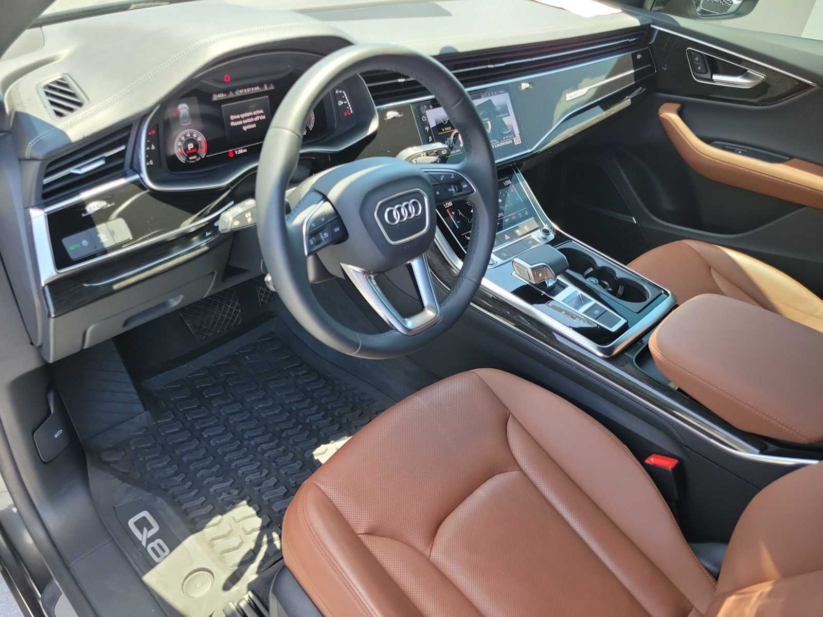 Thumbnail: 2023 Audi Q8 - 2