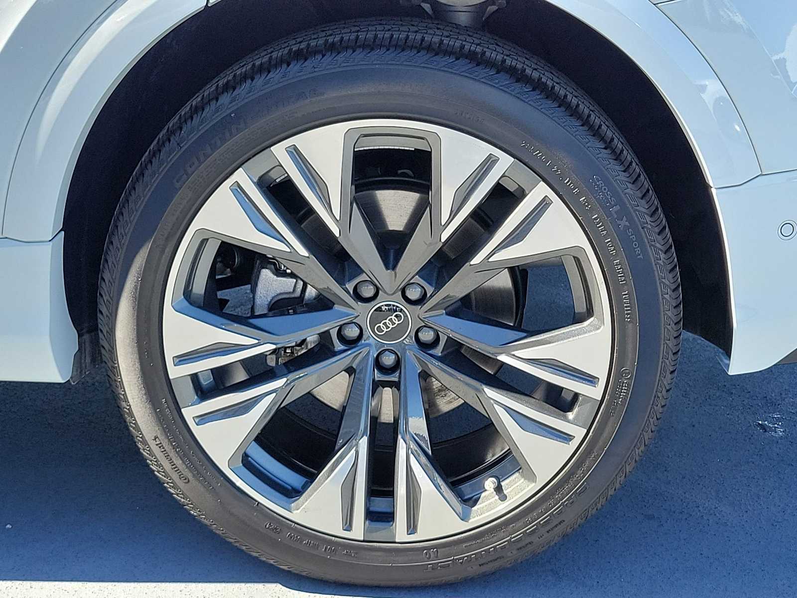 Thumbnail: 2025 Audi Q8 - 12