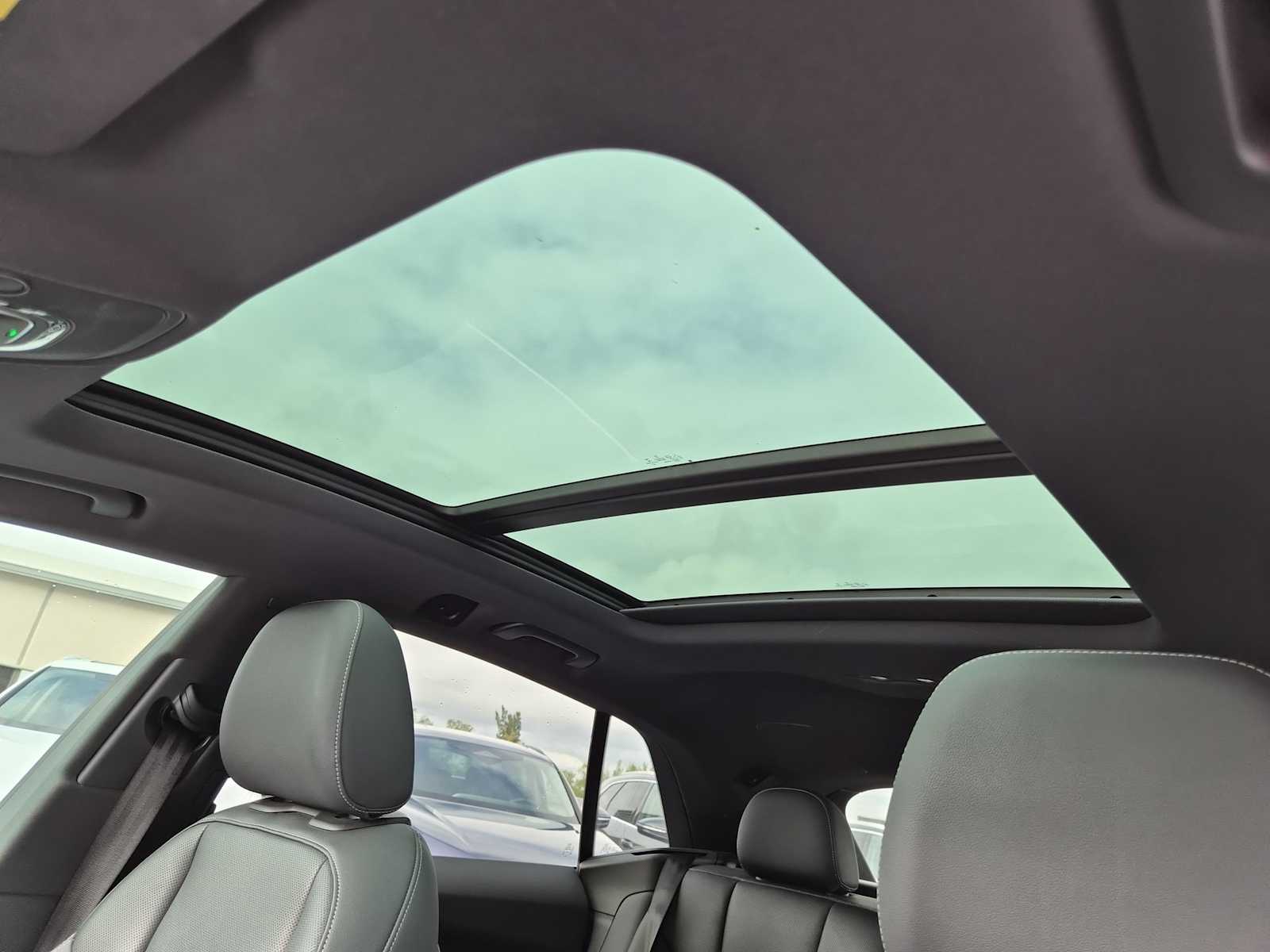 Thumbnail: 2021 Audi Q8 - 17