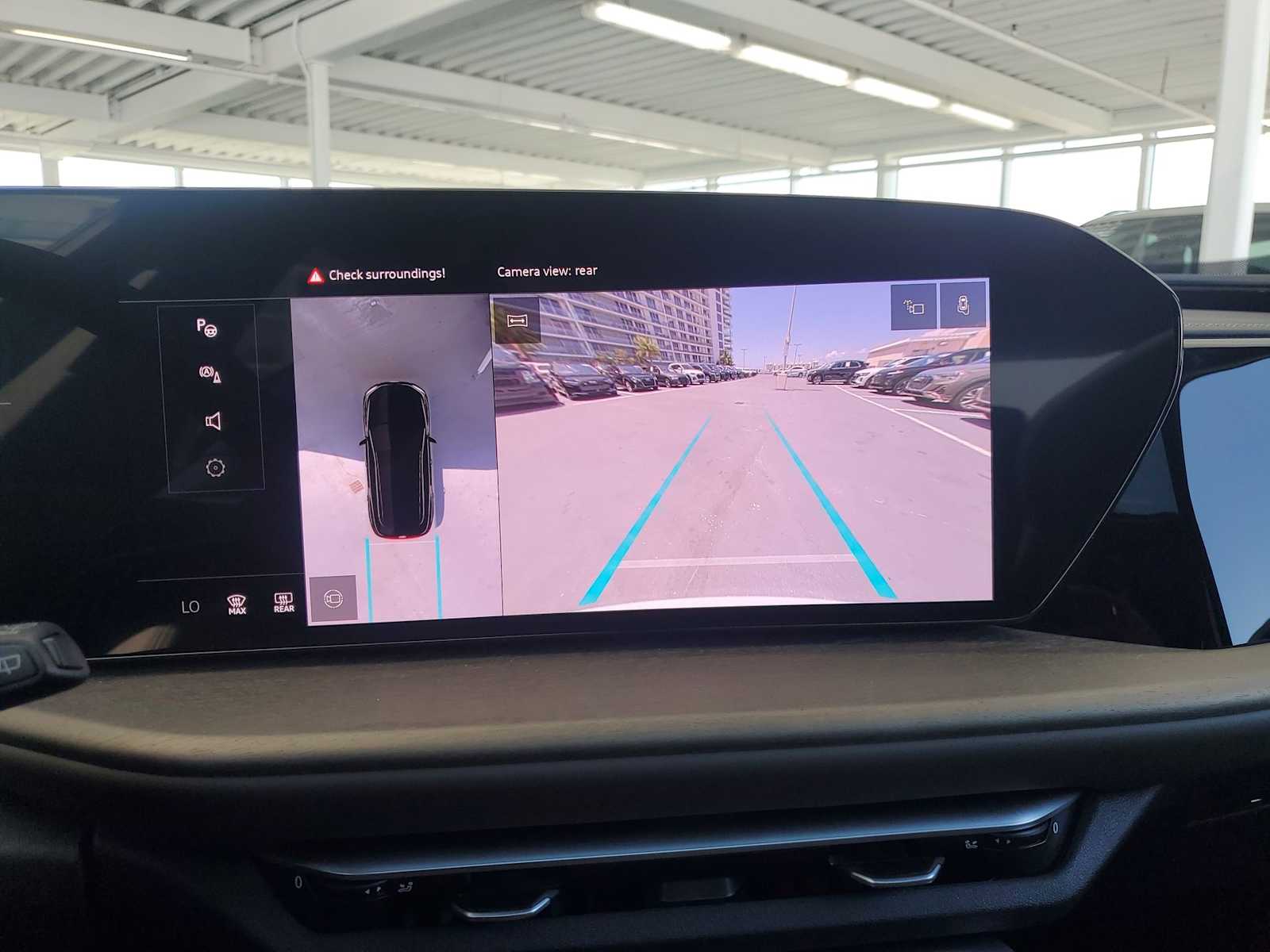 Thumbnail: 2025 Audi Q5 - 21