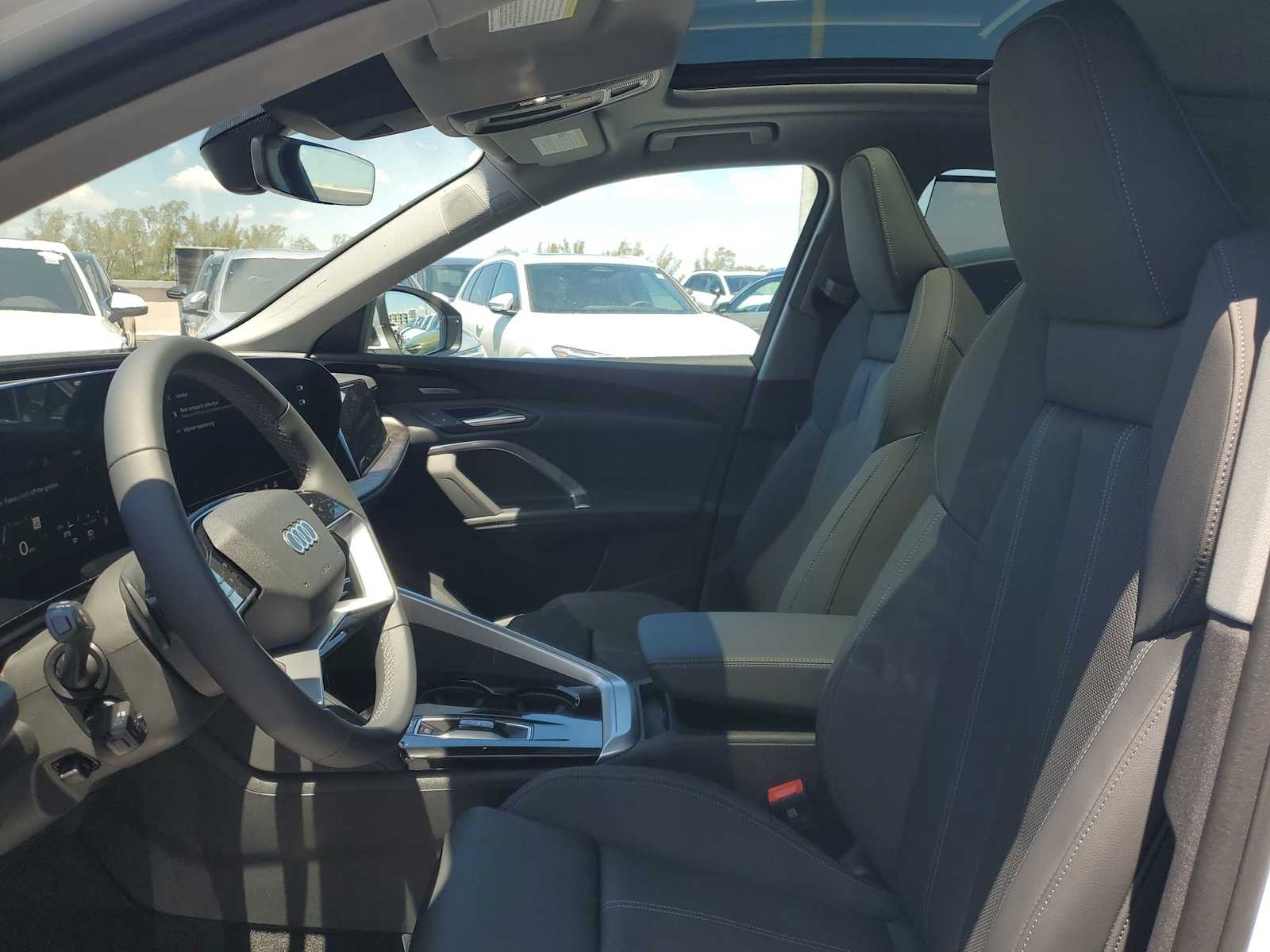 Thumbnail: 2025 Audi Q5 - 12