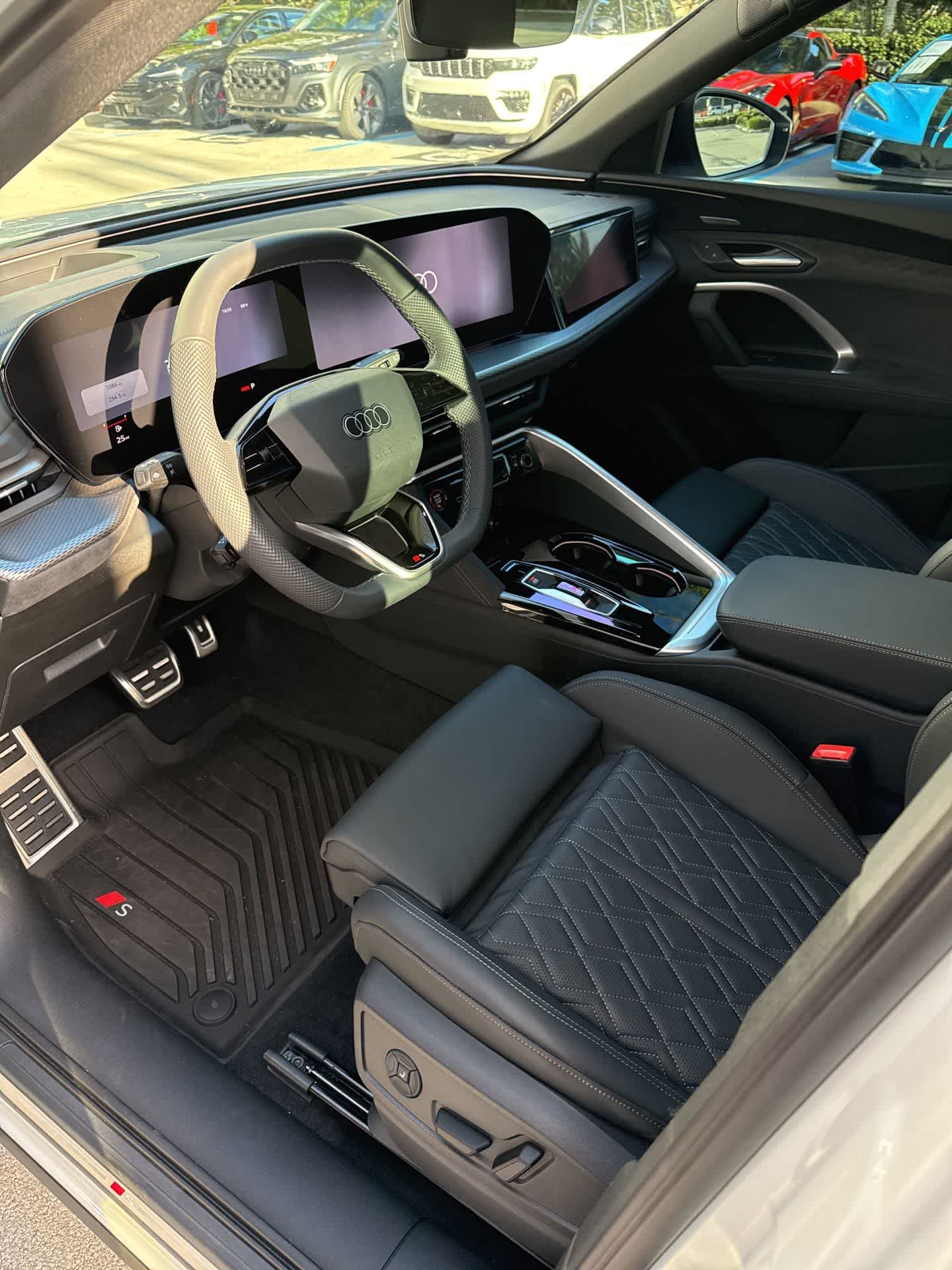 Thumbnail: 2026 Audi SQ5 - 3