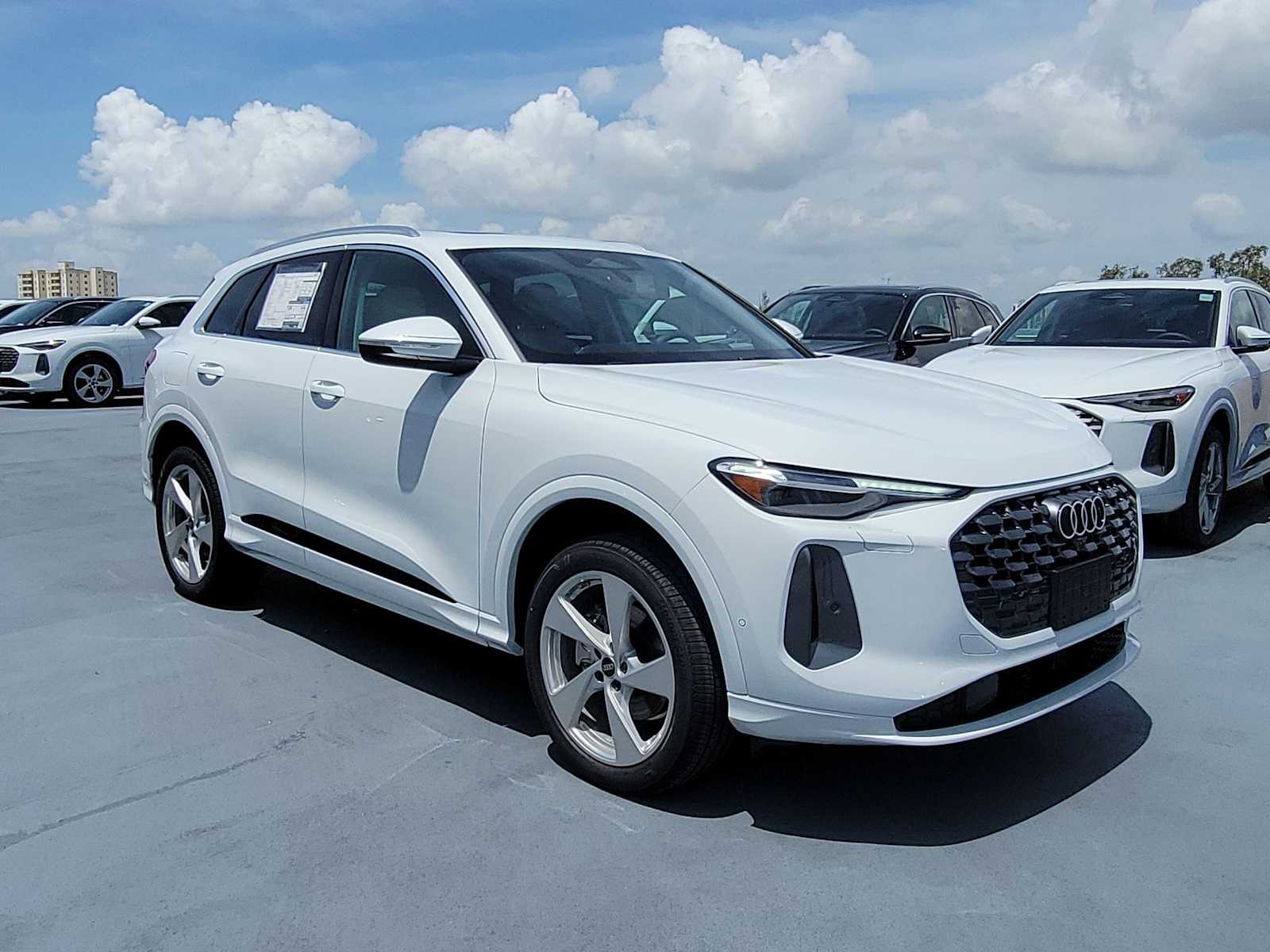 Thumbnail: 2026 Audi Q5 - 8
