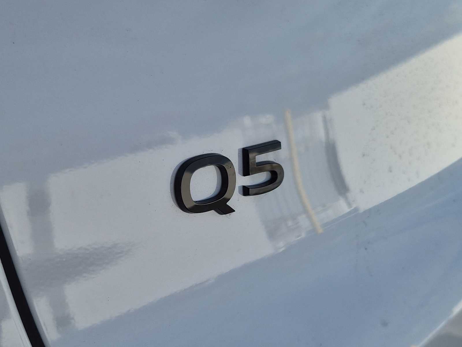 Thumbnail: 2025 Audi Q5 - 10