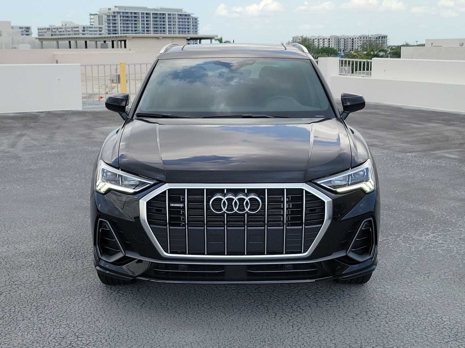 Thumbnail: 2025 Audi Q3 - 9