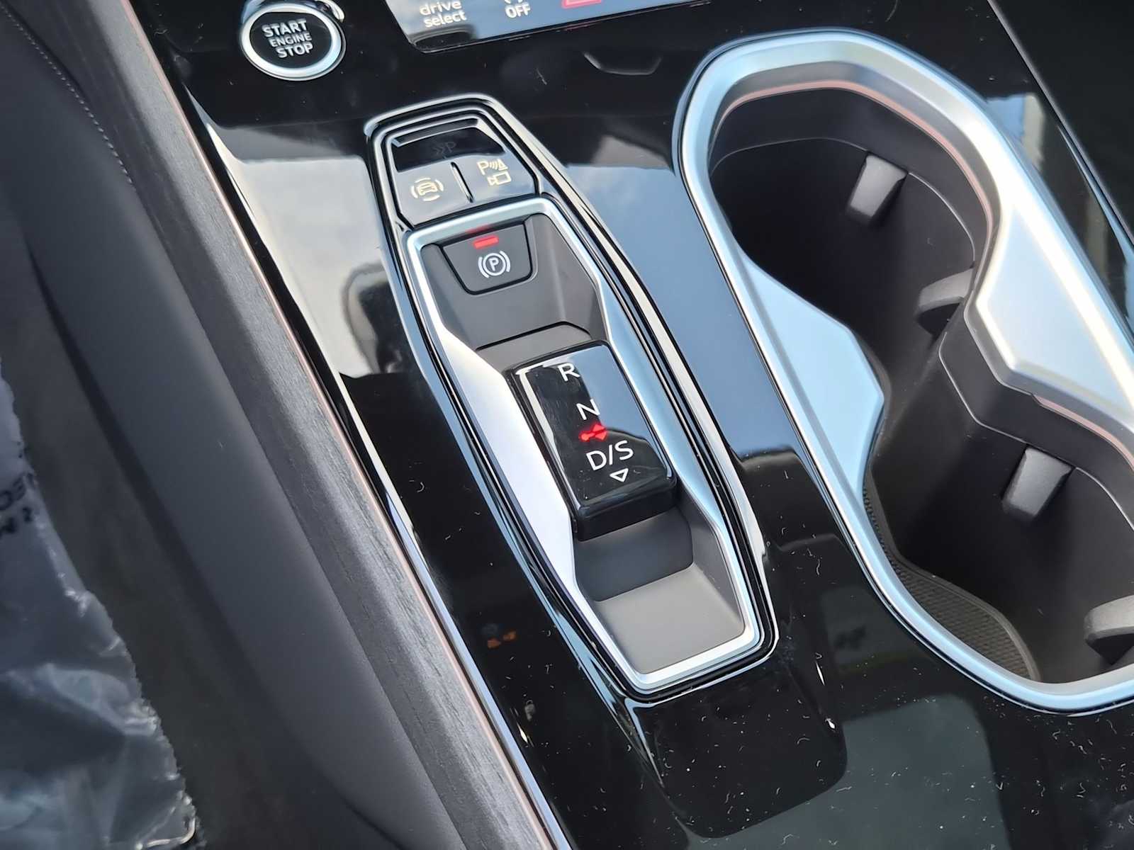 Thumbnail: 2026 Audi A6 - 25