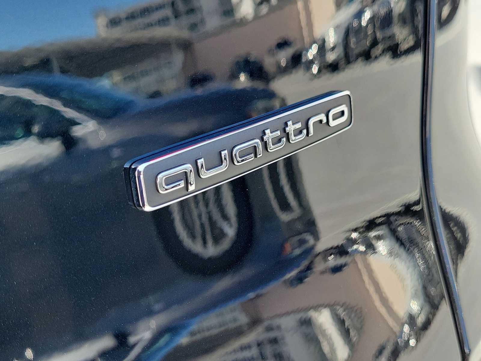 Thumbnail: 2025 Audi Q5 - 11