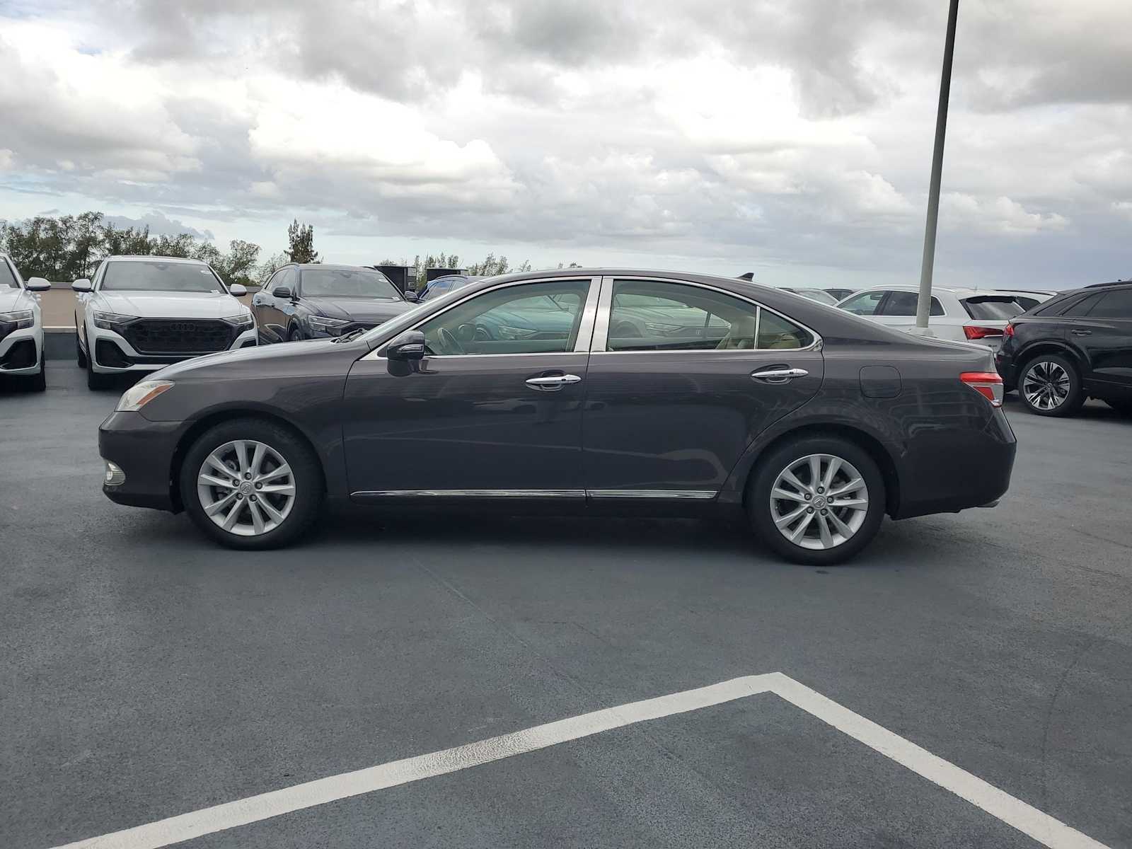 Thumbnail: 2012 Lexus ES - 3