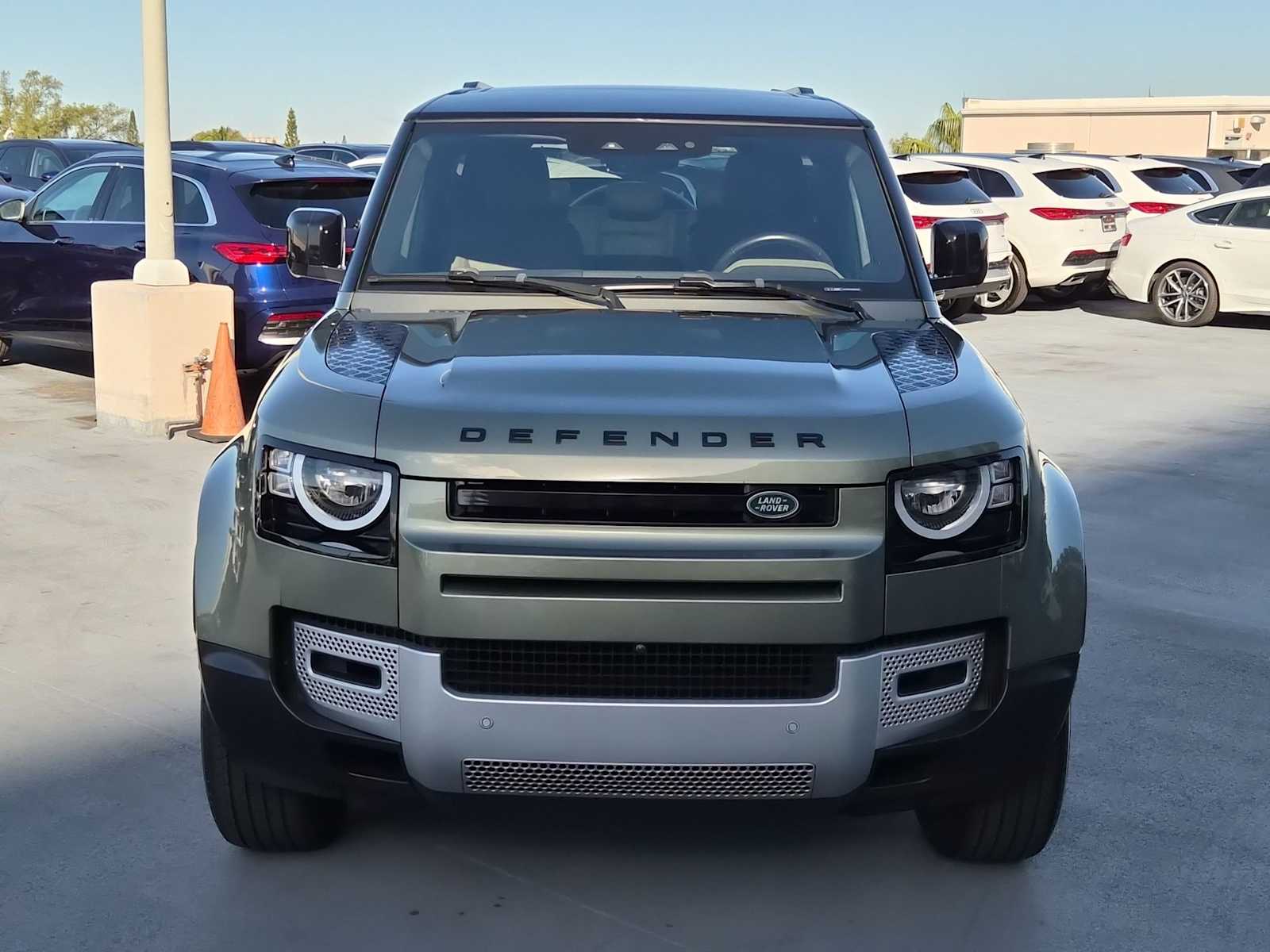 Thumbnail: 2022 Land Rover Defender - 9