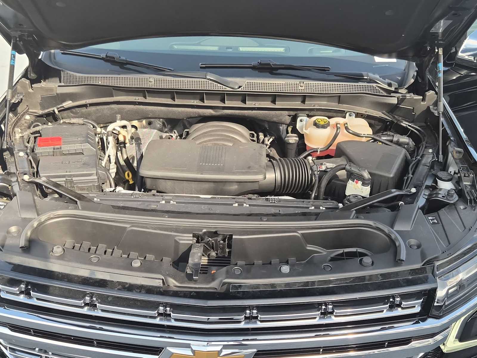 Thumbnail: 2023 Chevrolet Tahoe - 13