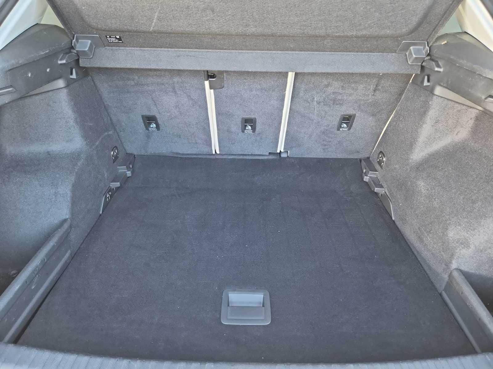 Thumbnail: 2020 Audi Q3 - 27