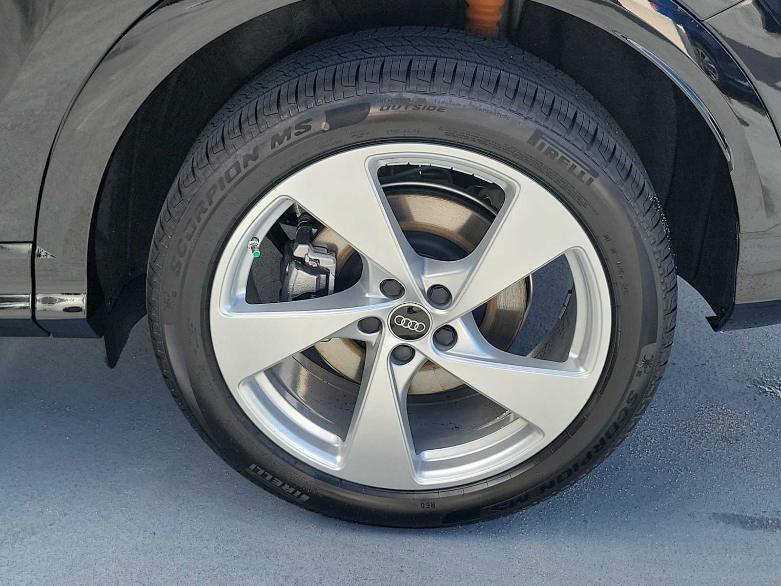 Thumbnail: 2025 Audi Q5 - 12