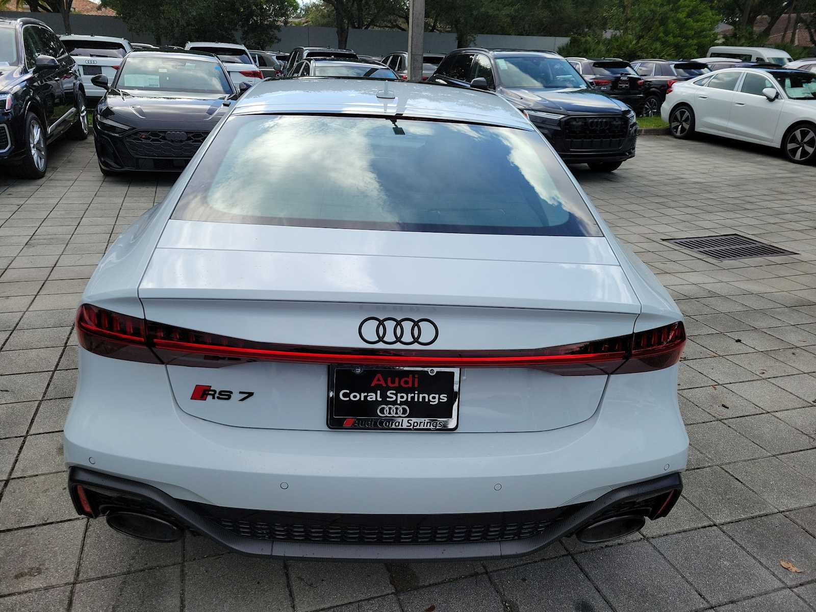 Thumbnail: 2025 Audi RS 7 - 5
