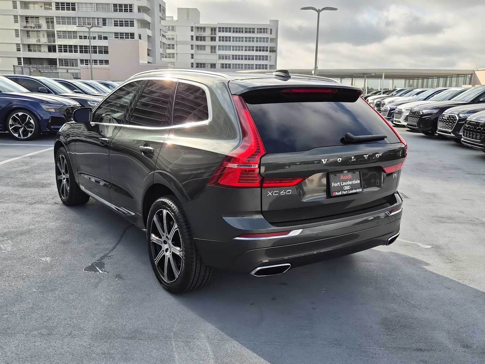 Thumbnail: 2021 Volvo XC60 - 4