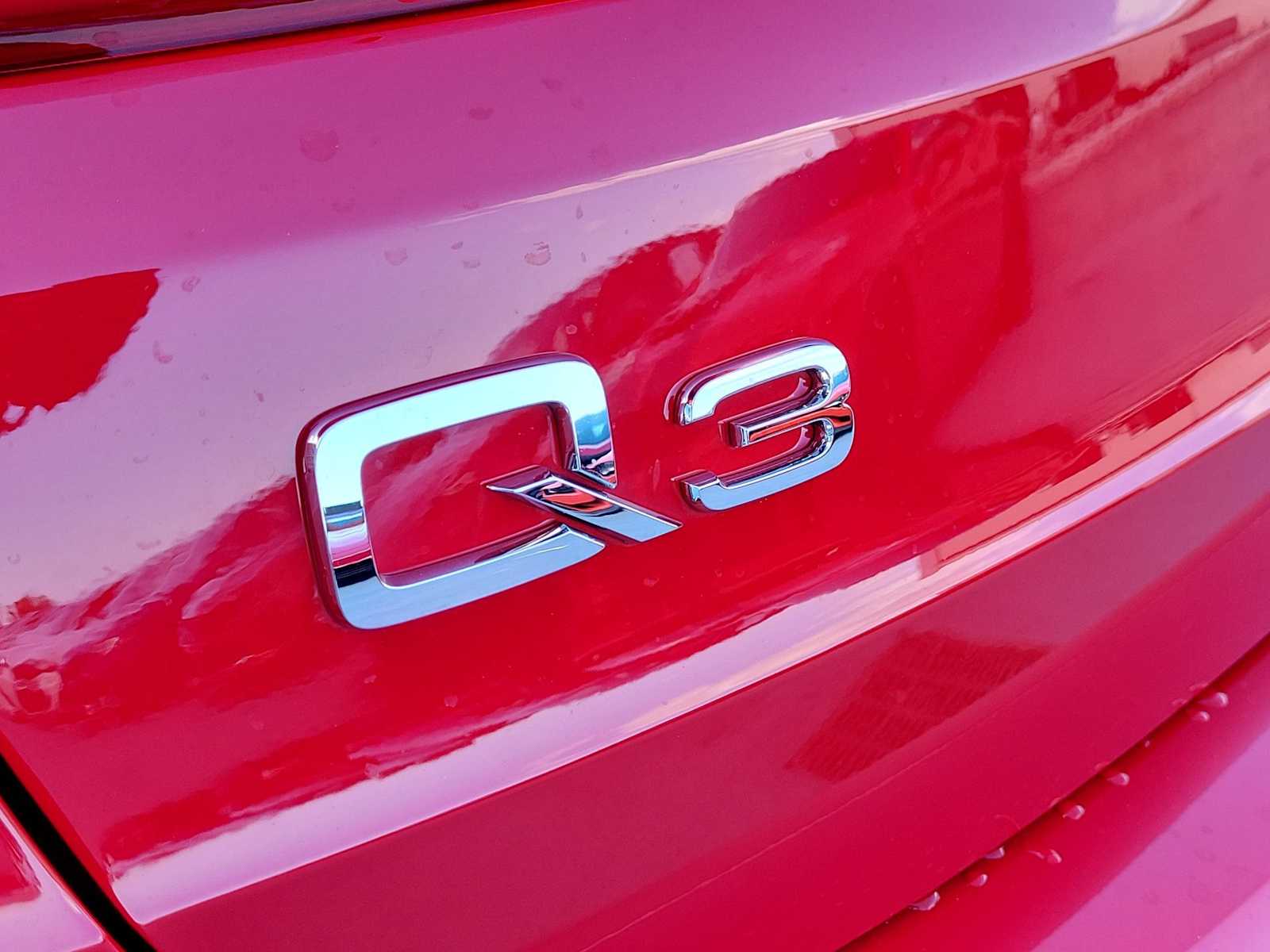 Thumbnail: 2025 Audi Q3 - 10