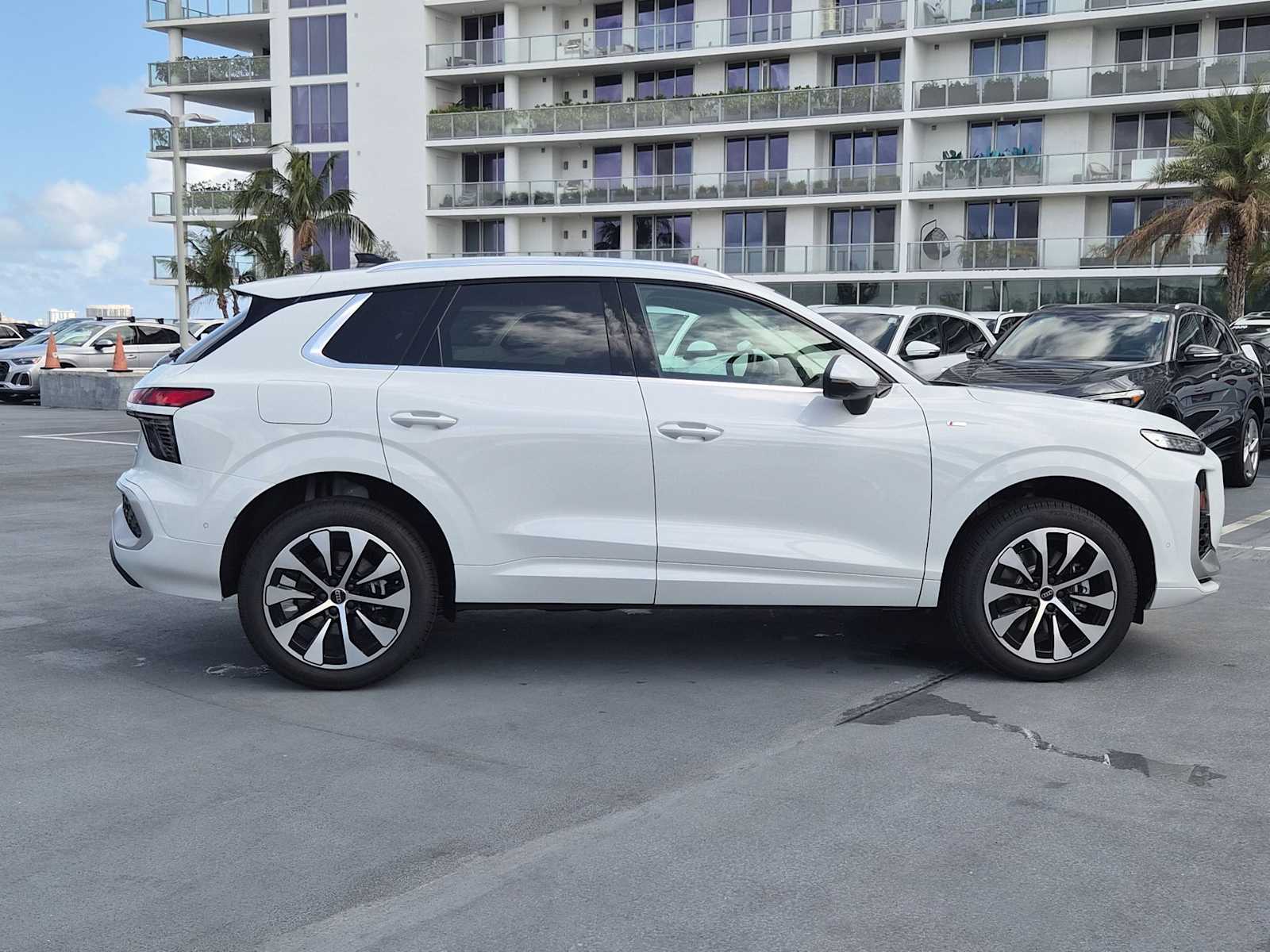 Thumbnail: 2026 Audi Q3 - 7