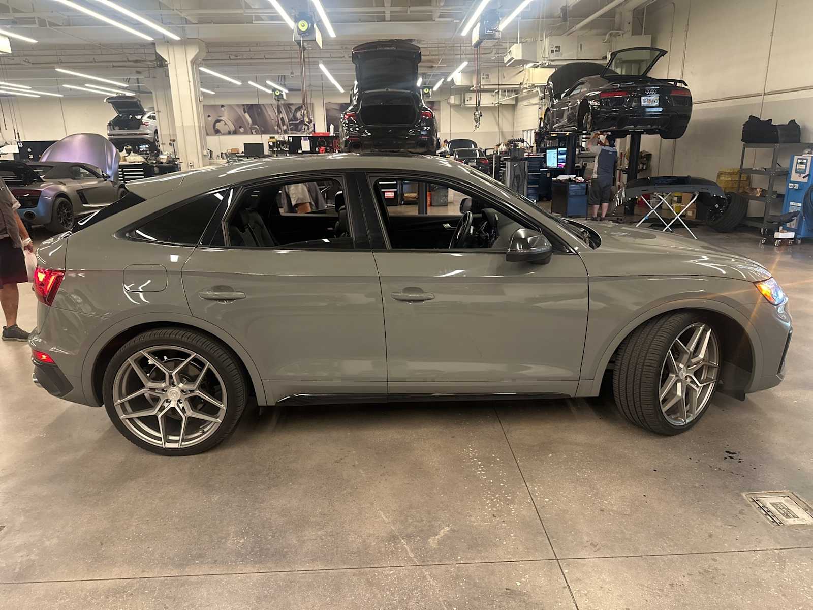 Thumbnail: 2022 Audi SQ5 - 3