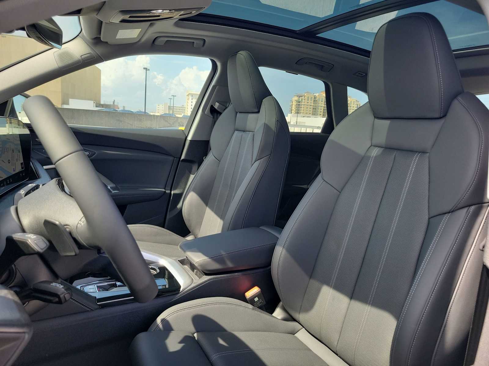 Thumbnail: 2025 Audi Q5 - 15