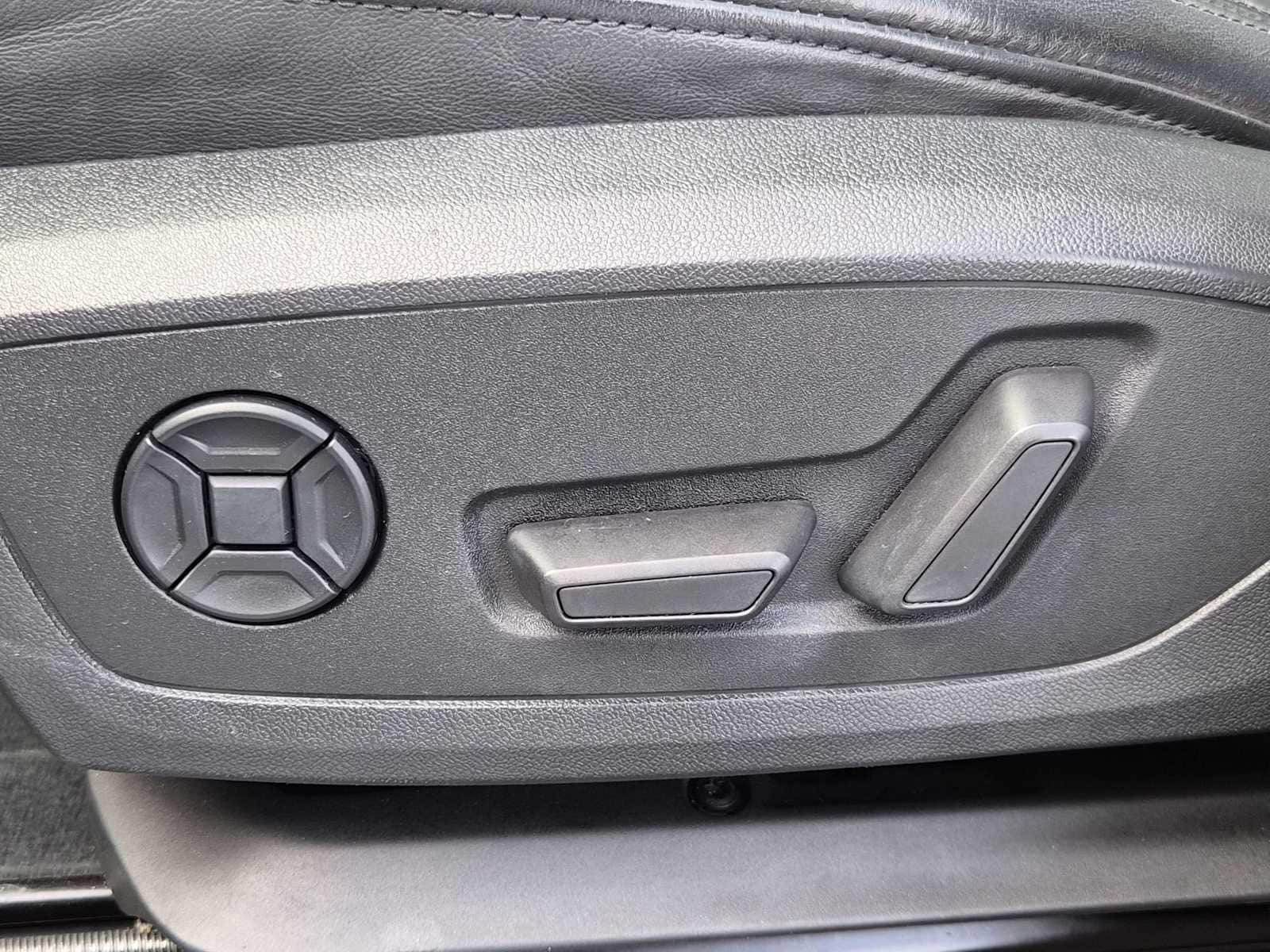 Thumbnail: 2021 Audi Q3 - 16