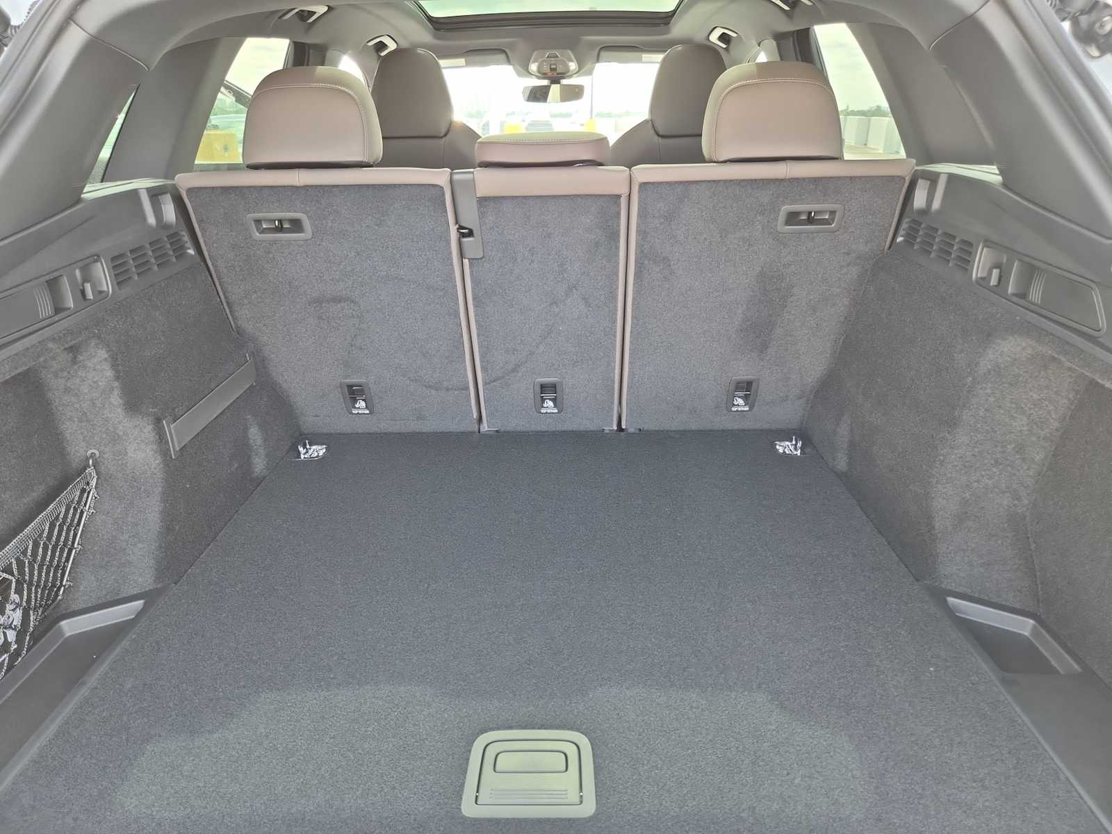 Thumbnail: 2025 Audi Q5 - 26