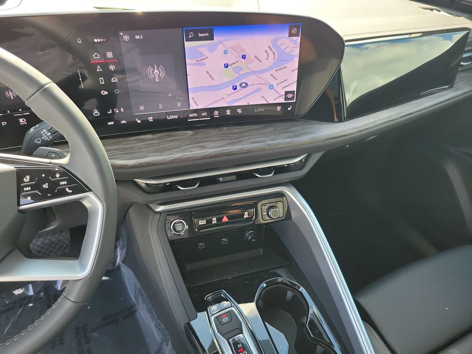 Thumbnail: 2025 Audi Q5 - 23