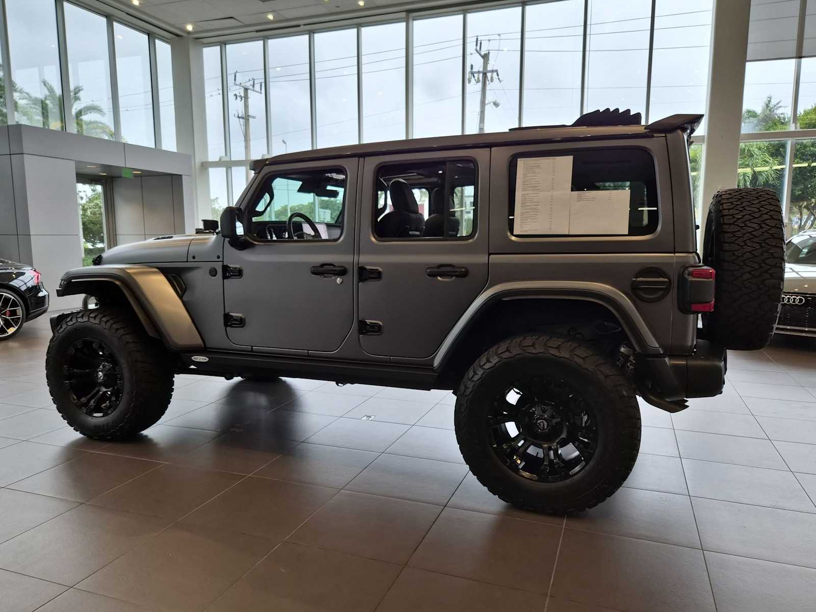 Thumbnail: 2025 Jeep Wrangler - 3