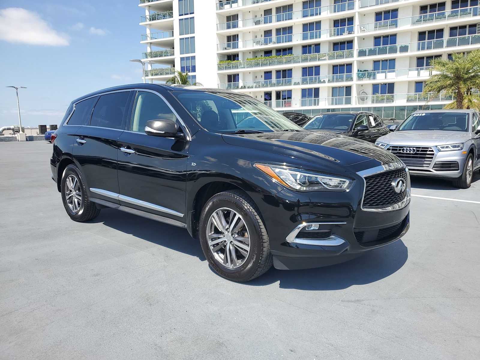 Thumbnail: 2019 INFINITI QX60 - 8