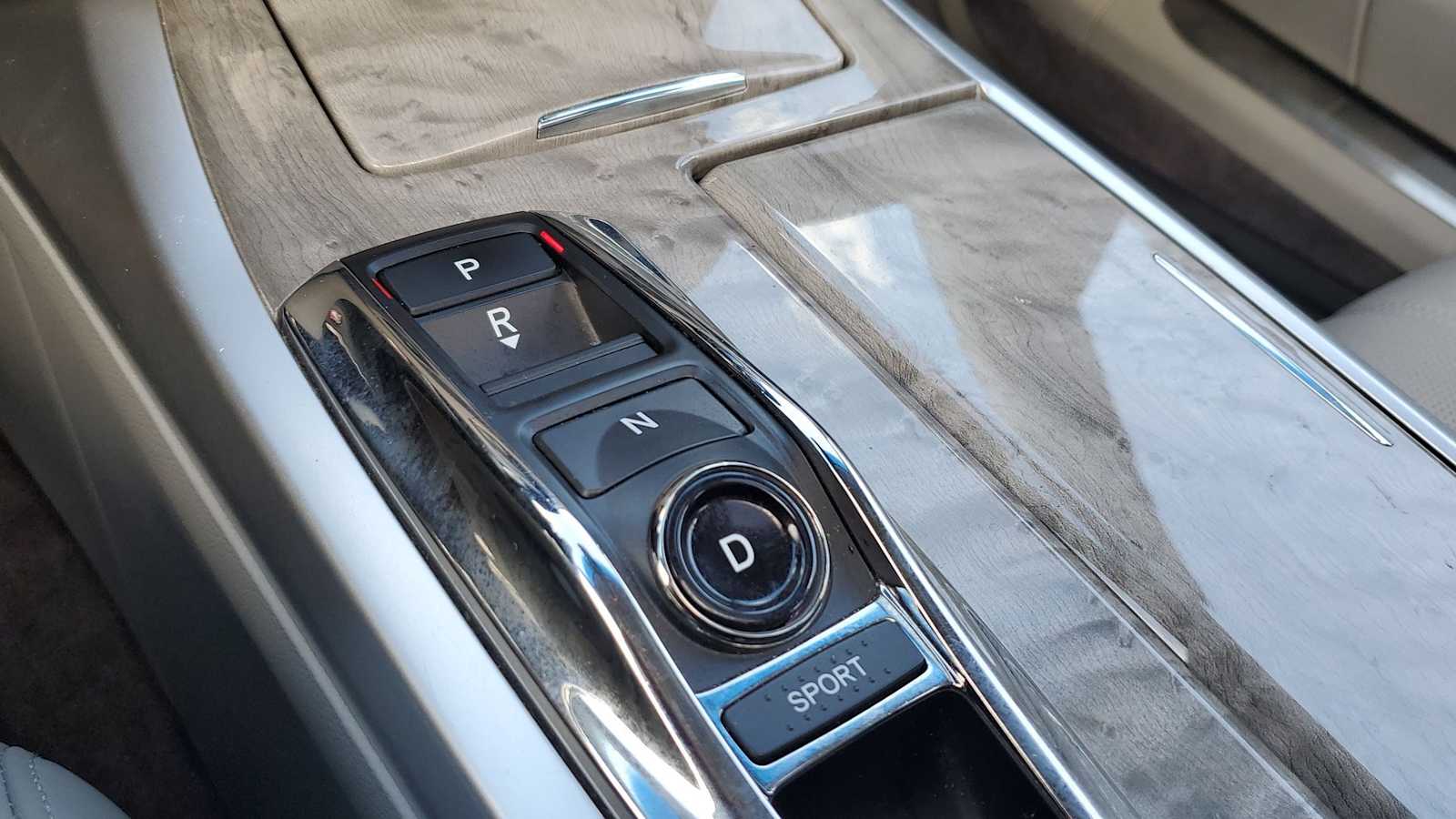 Thumbnail: 2020 Acura RLX - 32