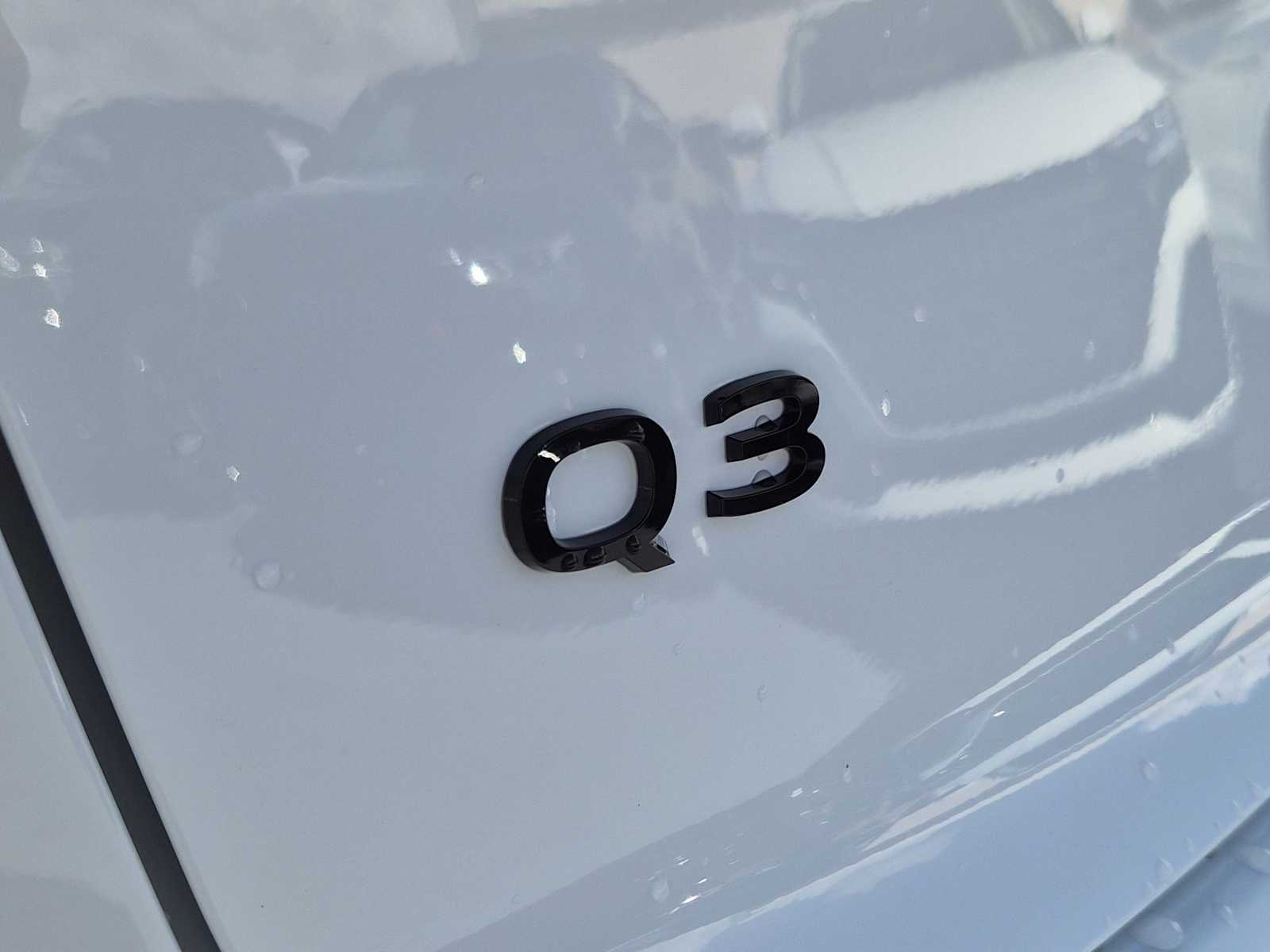 Thumbnail: 2026 Audi Q3 - 10