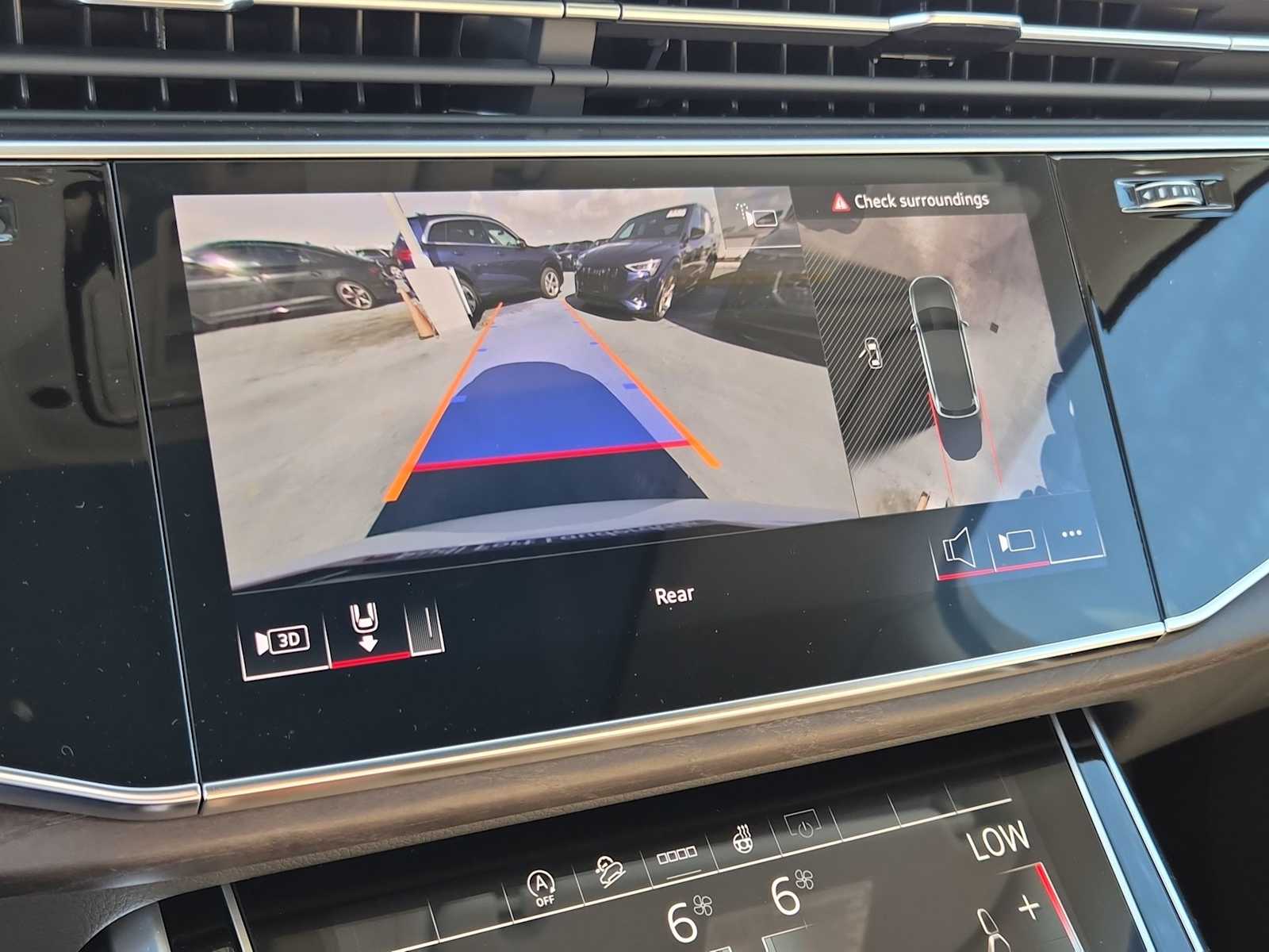 Thumbnail: 2026 Audi Q7 - 24