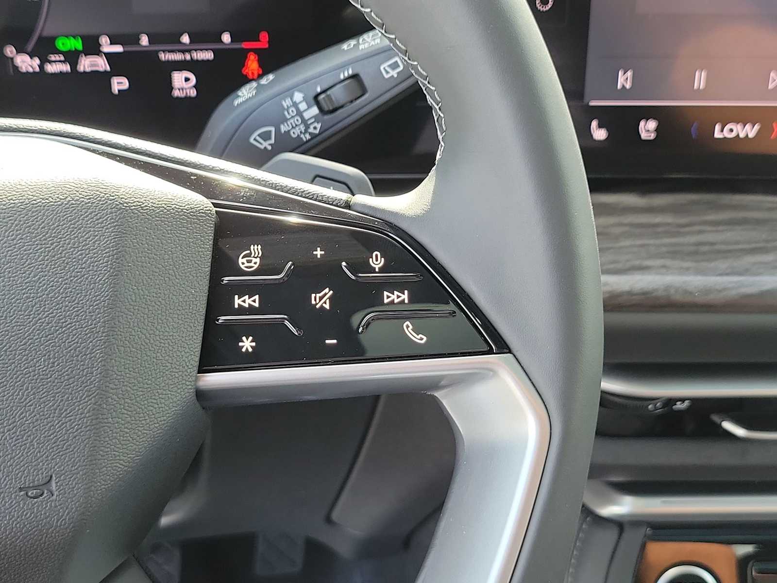 Thumbnail: 2025 Audi Q5 - 22