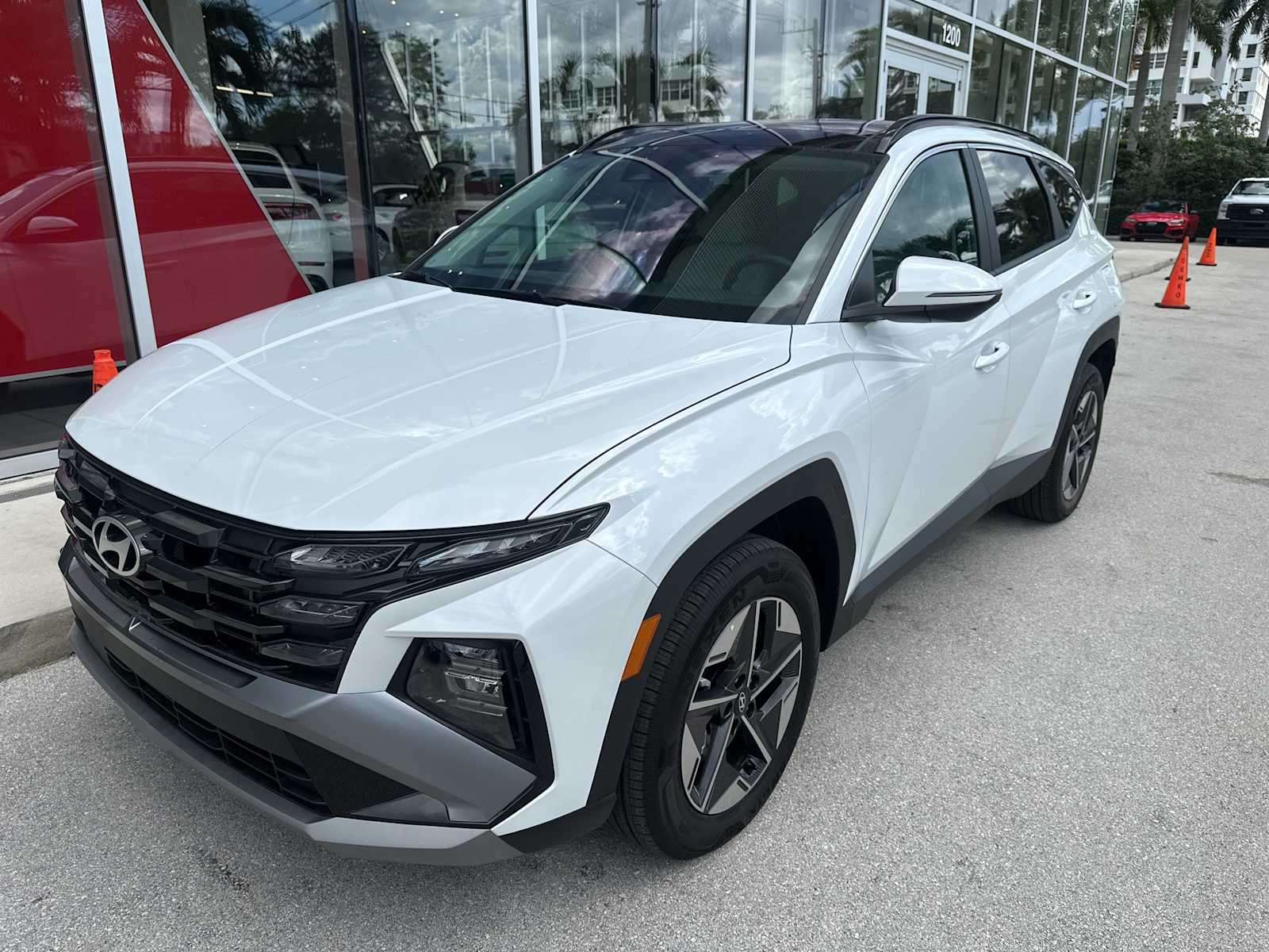 Thumbnail: 2025 Hyundai Tucson - 3