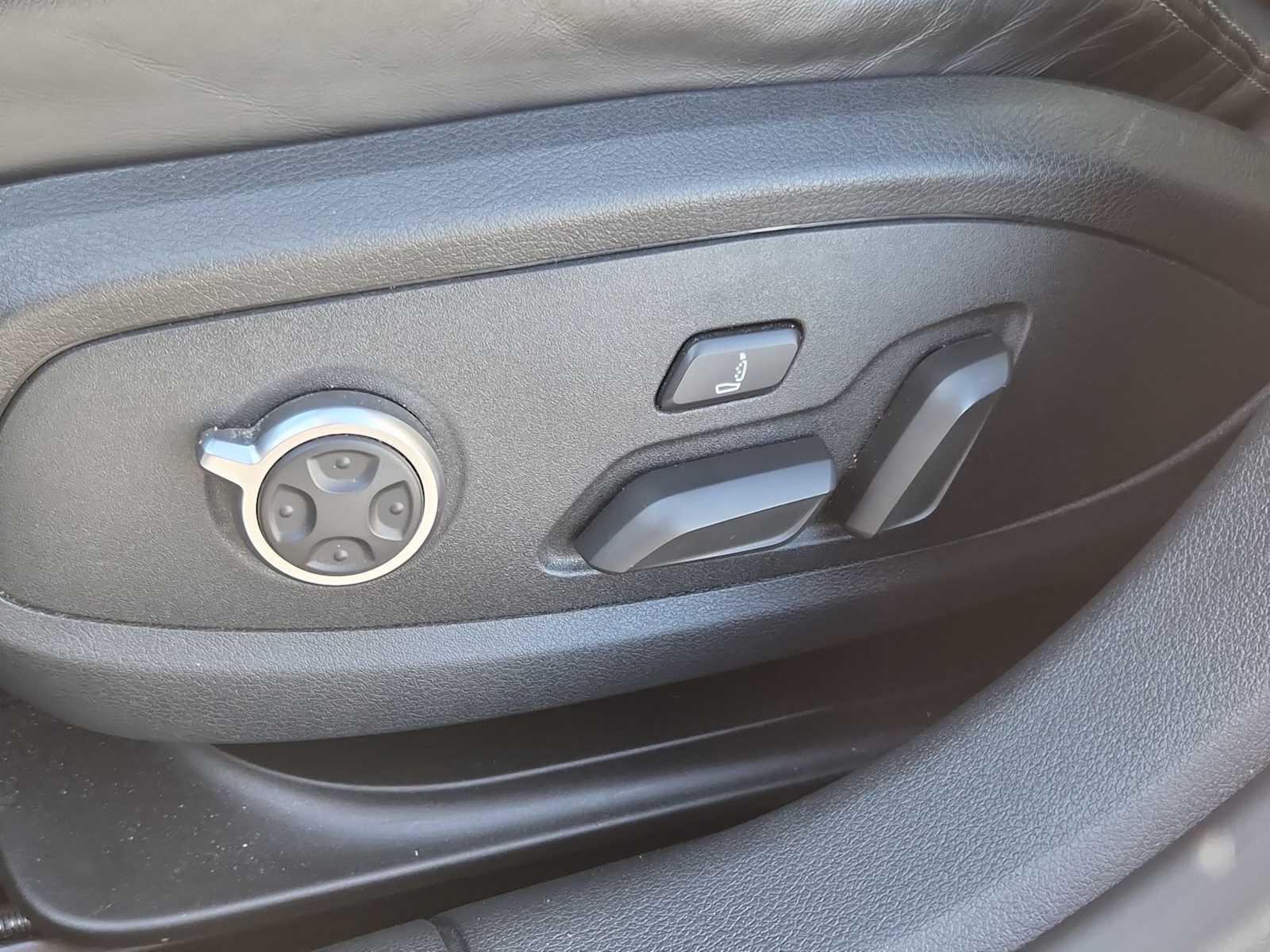 Thumbnail: 2023 Audi RS 5 - 16