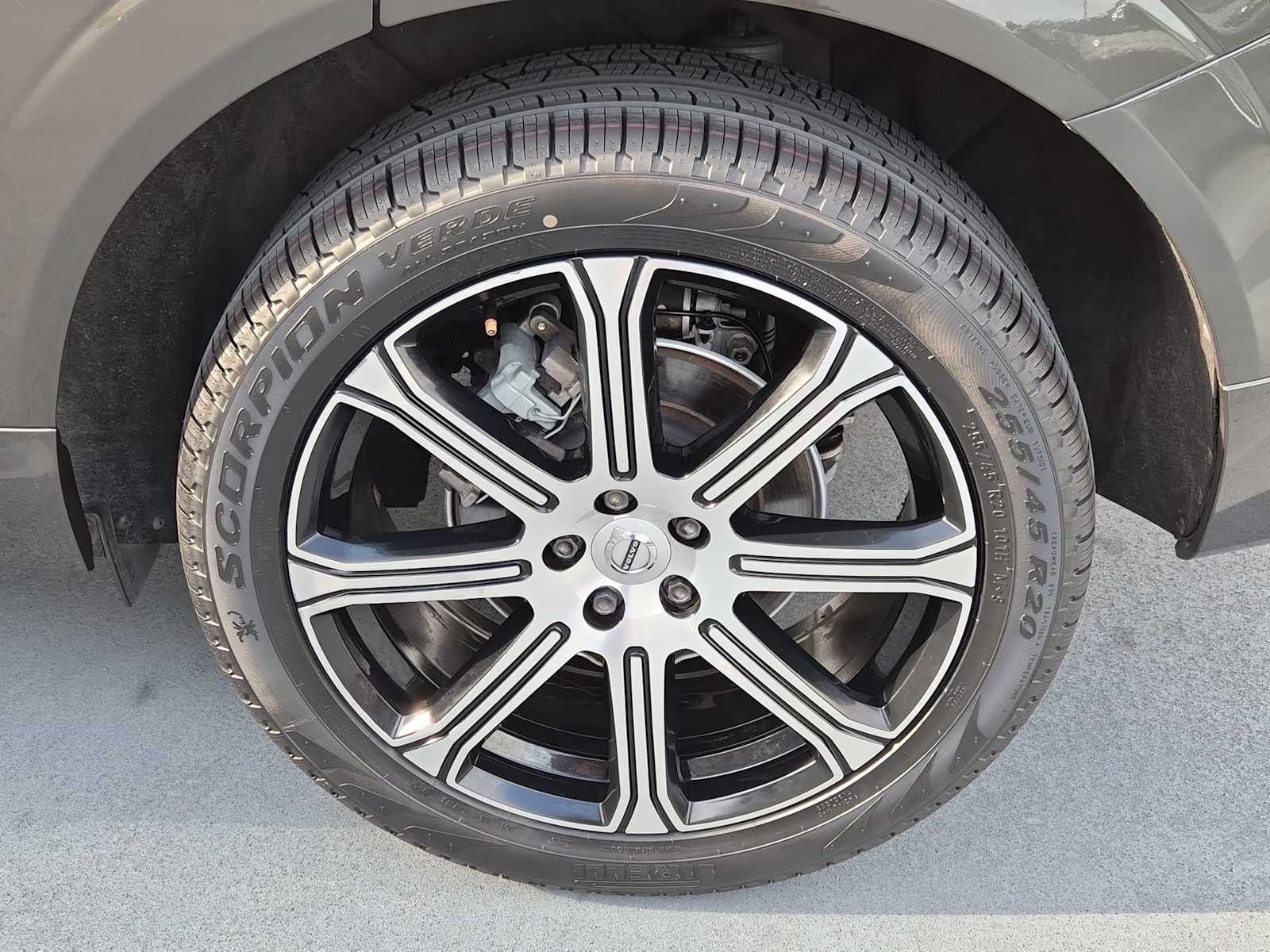 Thumbnail: 2021 Volvo XC60 - 12