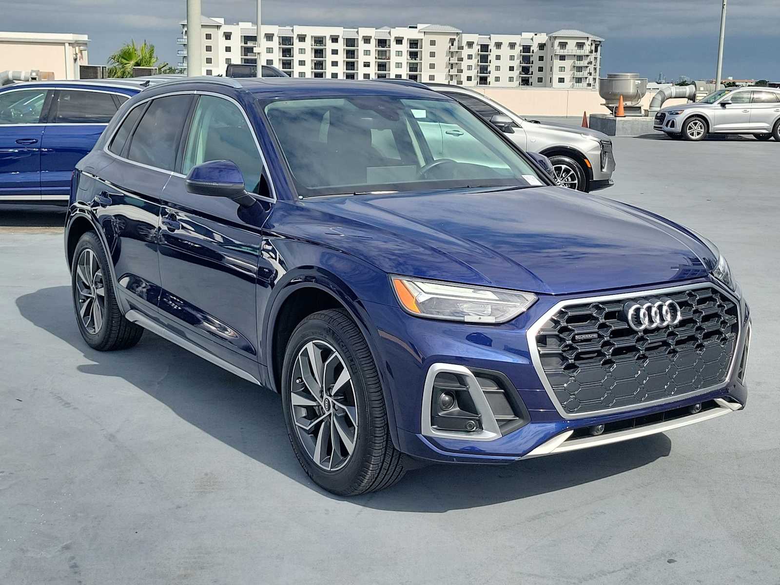 Thumbnail: 2022 Audi Q5 - 8