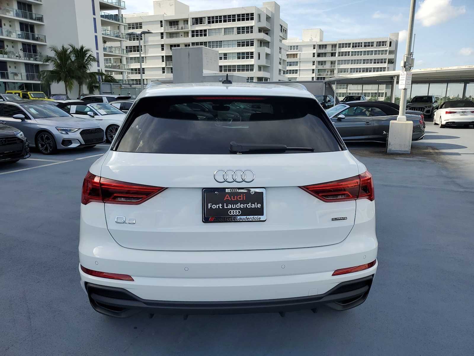 Thumbnail: 2023 Audi Q3 - 5