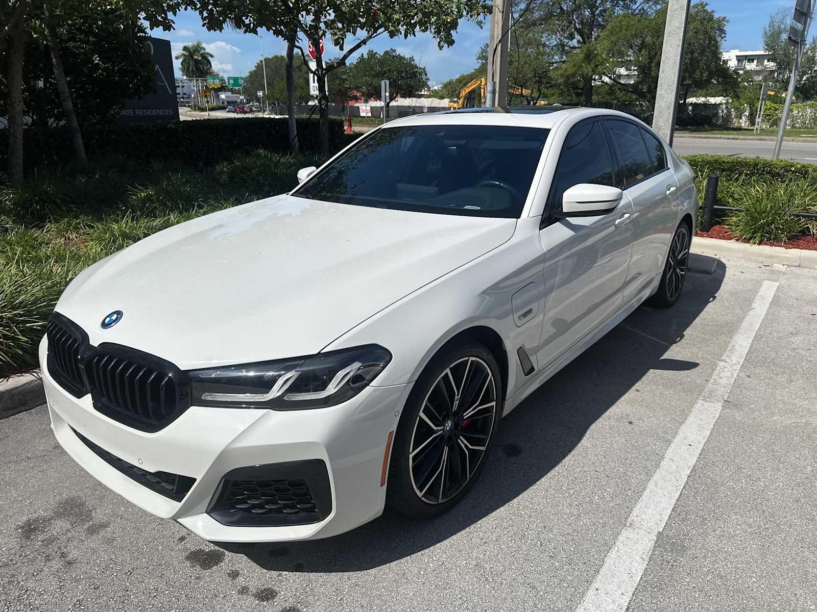 Thumbnail: 2022 BMW 5 Series - 3