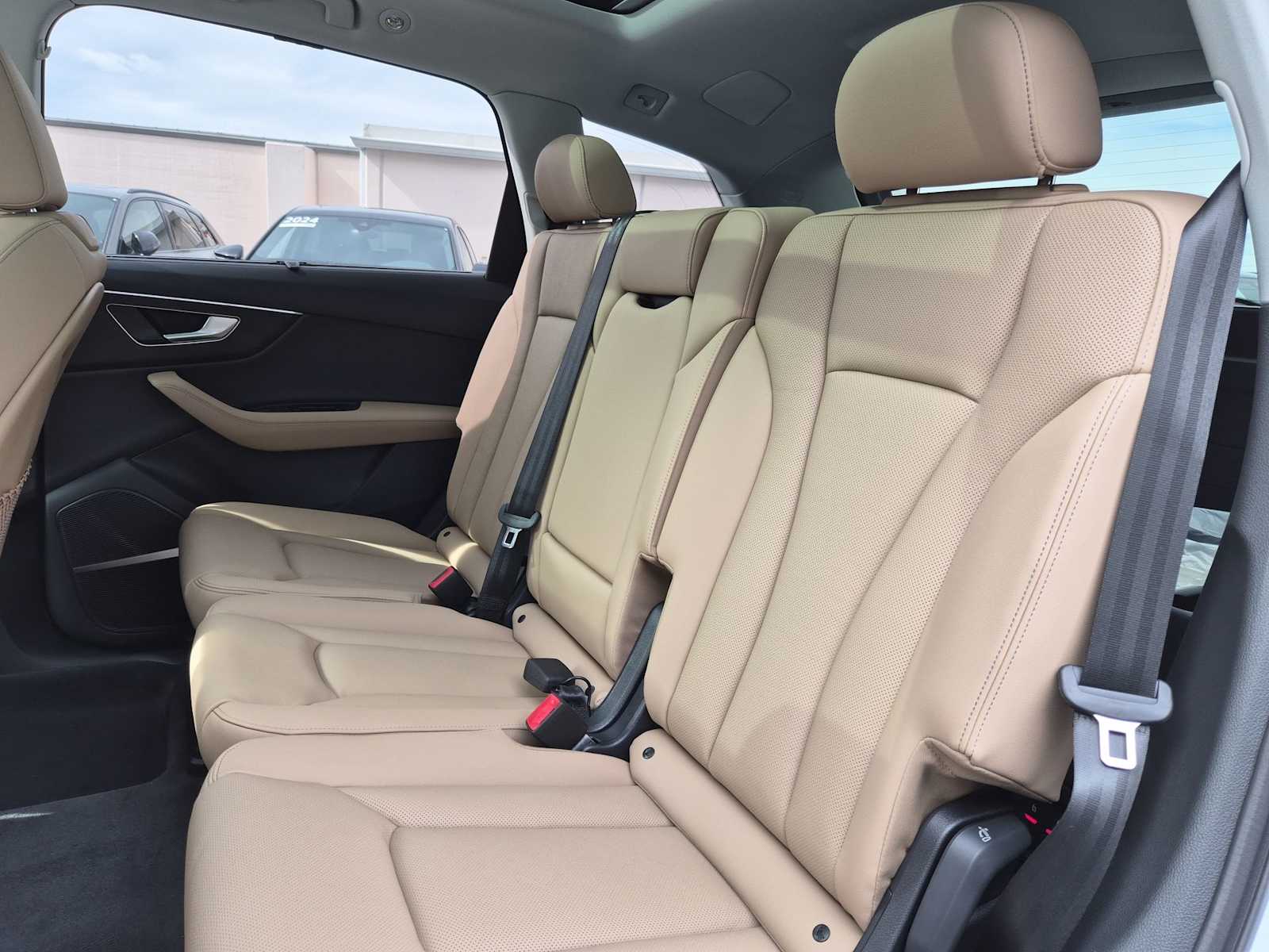 Thumbnail: 2026 Audi Q7 - 19