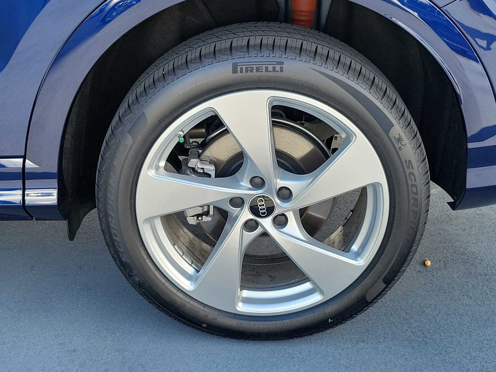 Thumbnail: 2025 Audi Q5 - 12