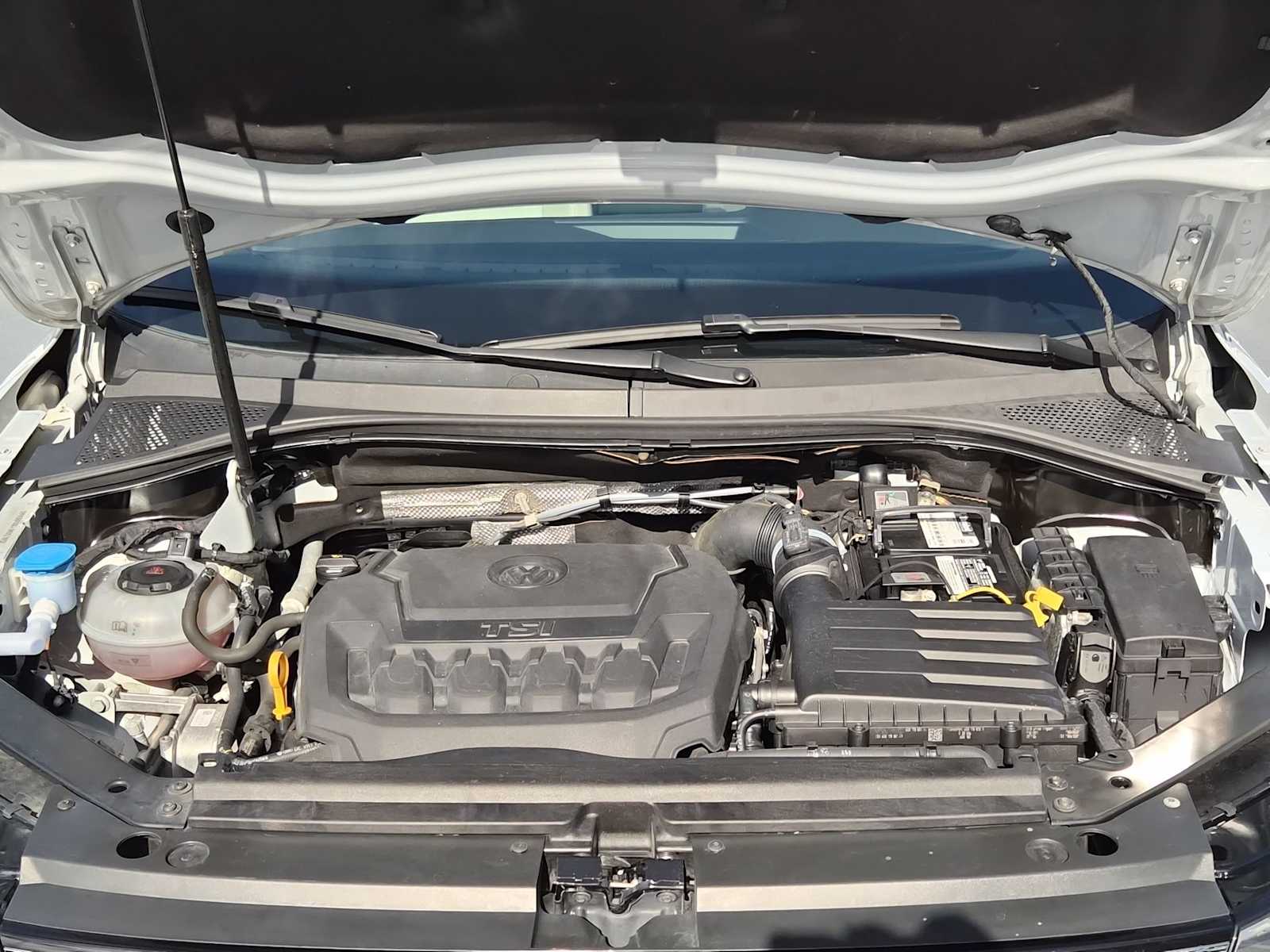 Thumbnail: 2018 Volkswagen Tiguan - 13