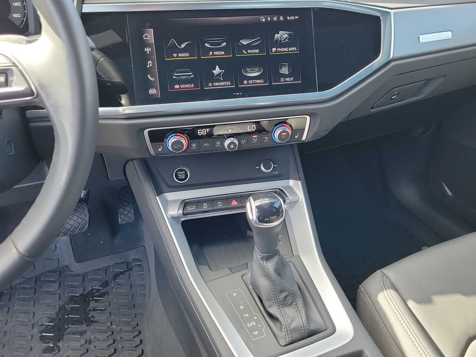 Thumbnail: 2025 Audi Q3 - 23