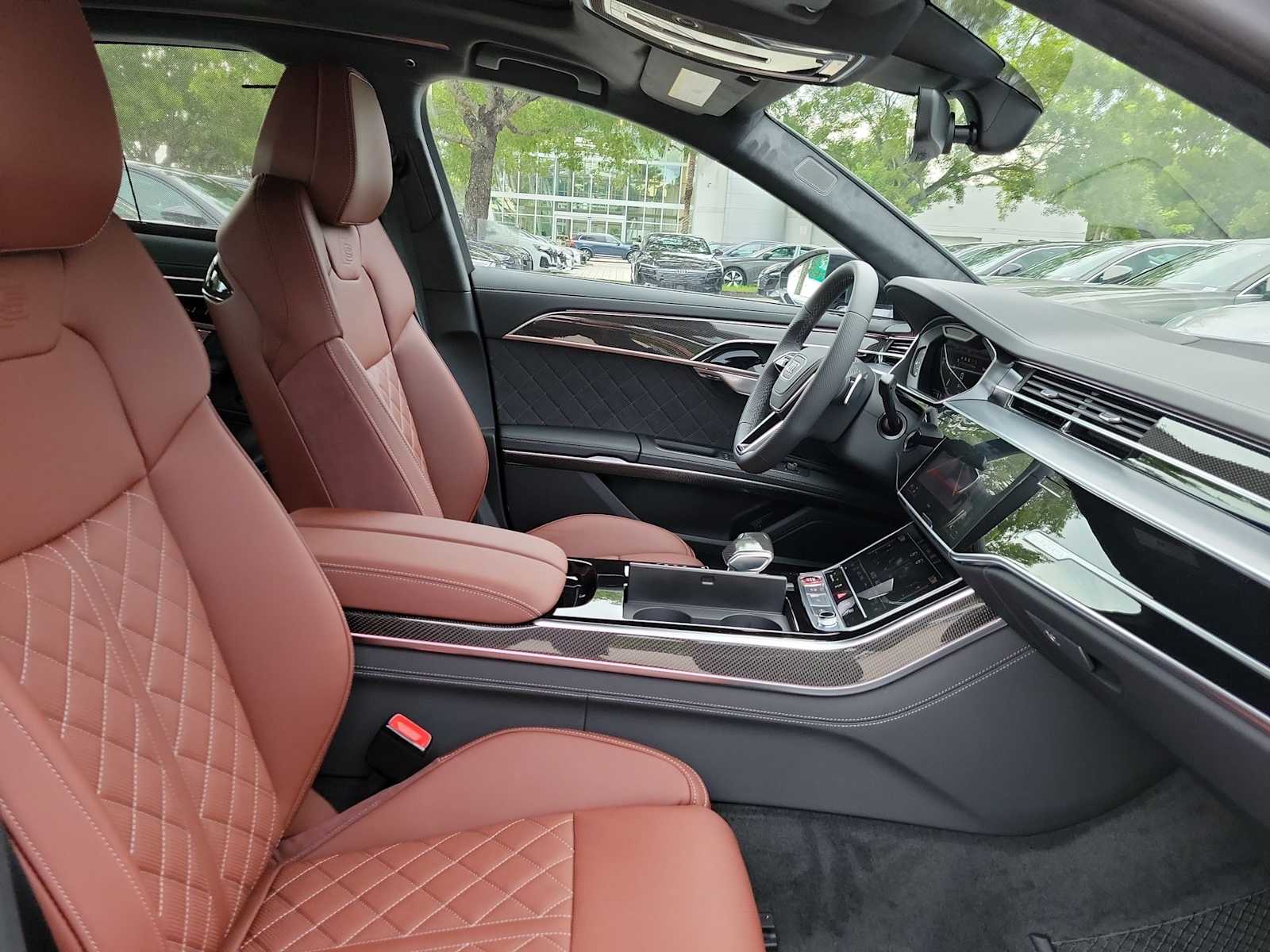 Thumbnail: 2025 Audi S8 - 14